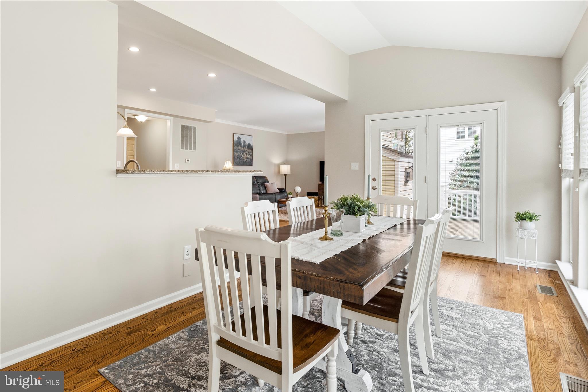 CAMBRIDGE FARMS - Residential