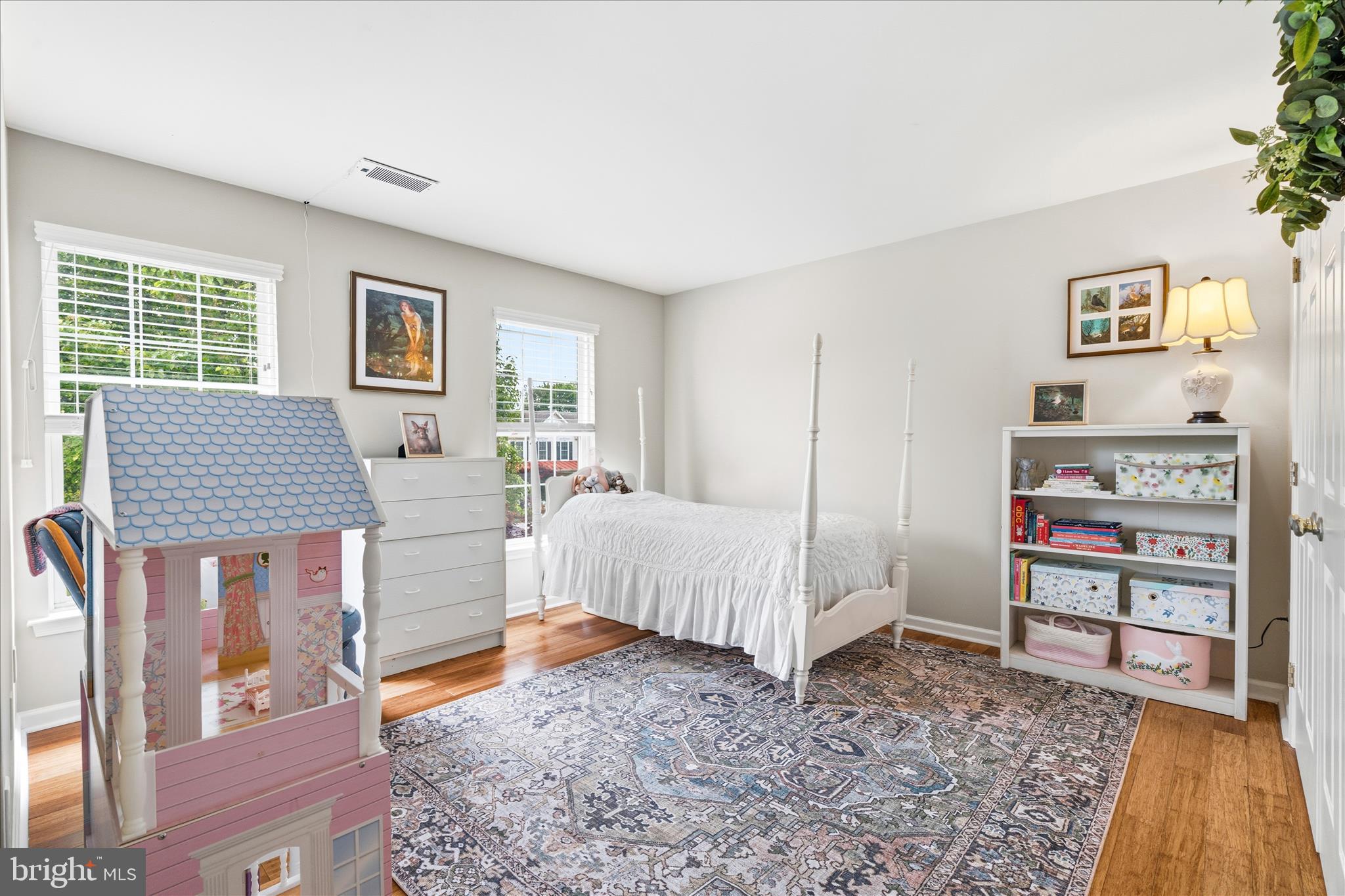 CAMBRIDGE FARMS - Residential