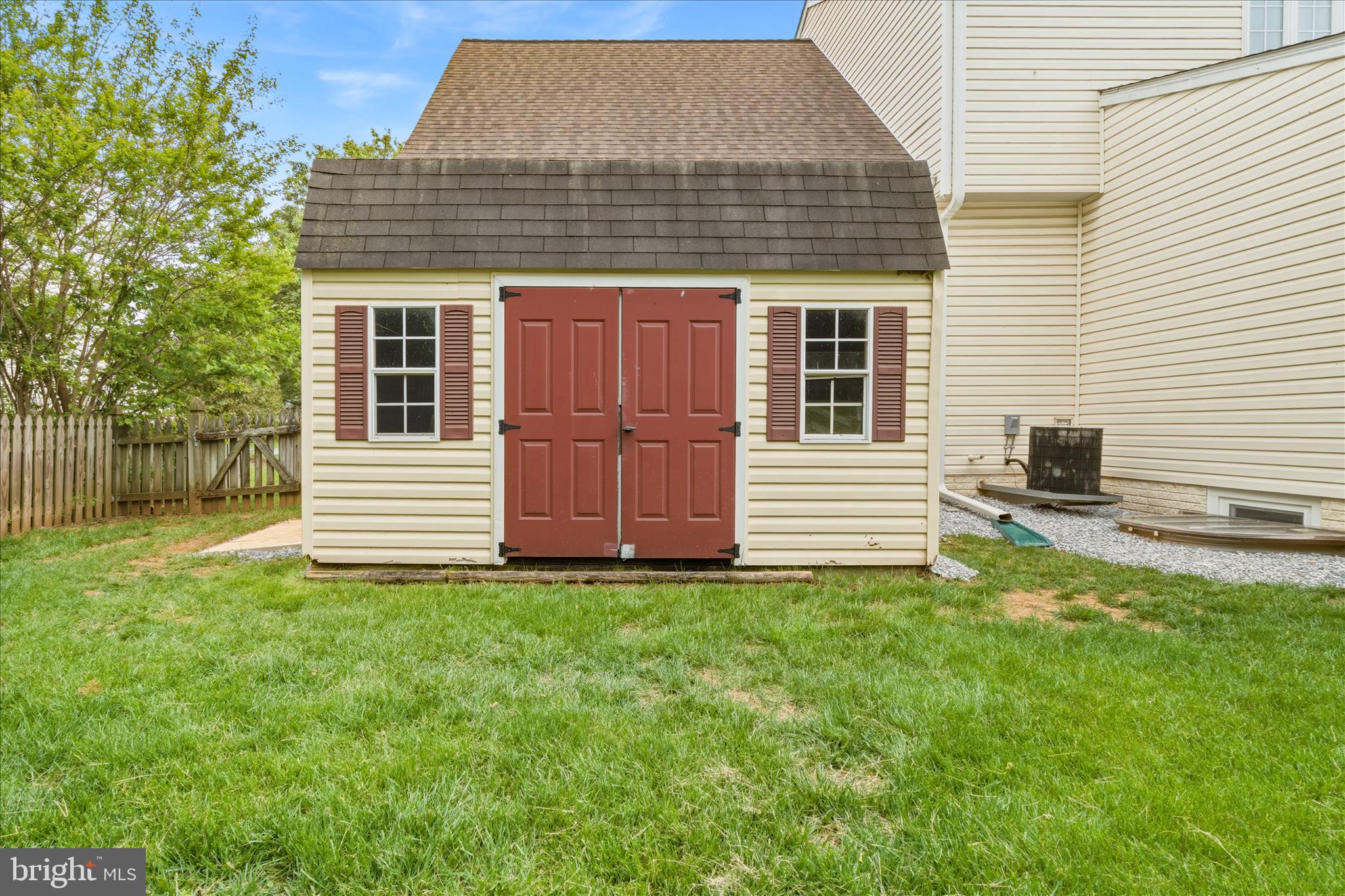 CAMBRIDGE FARMS - Residential