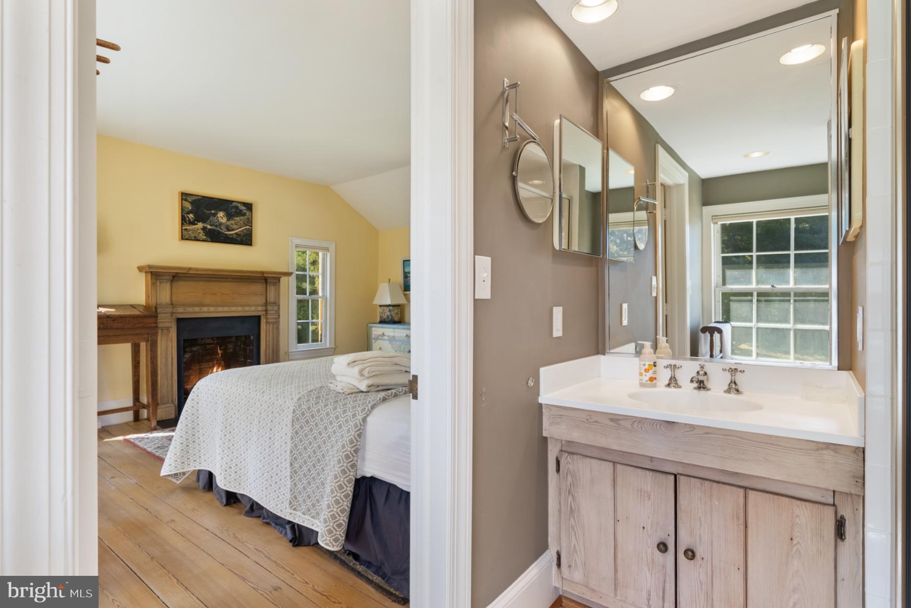 HUNTING HILL FARMS - Residential