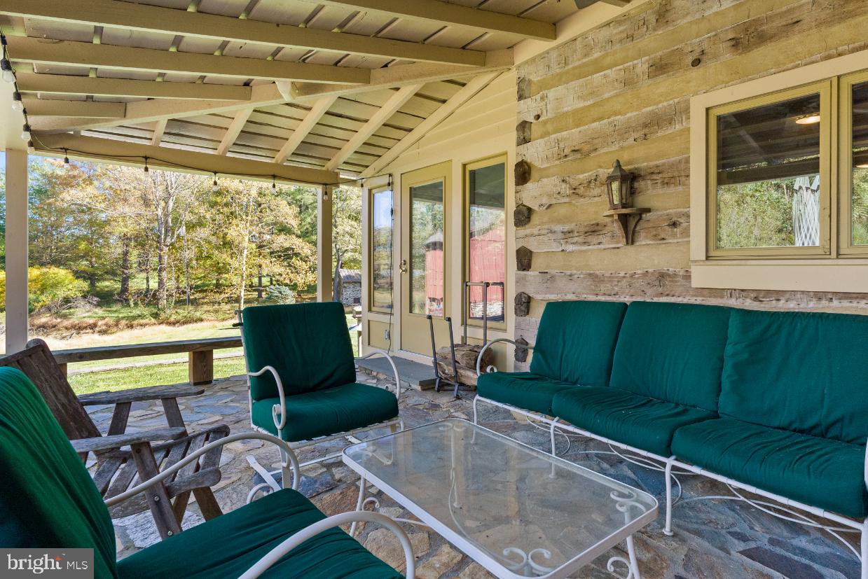 HUNTING HILL FARMS - Residential