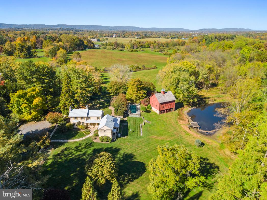 HUNTING HILL FARMS - Residential