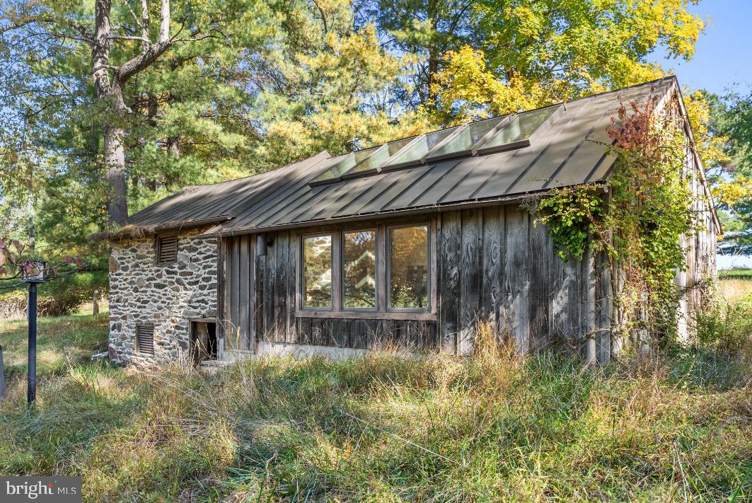 HUNTING HILL FARMS - Residential