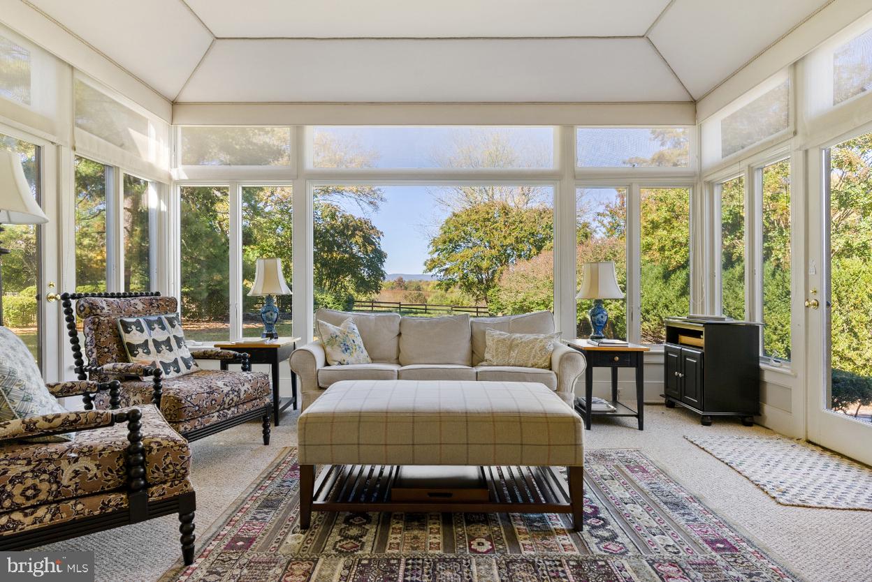 HUNTING HILL FARMS - Residential