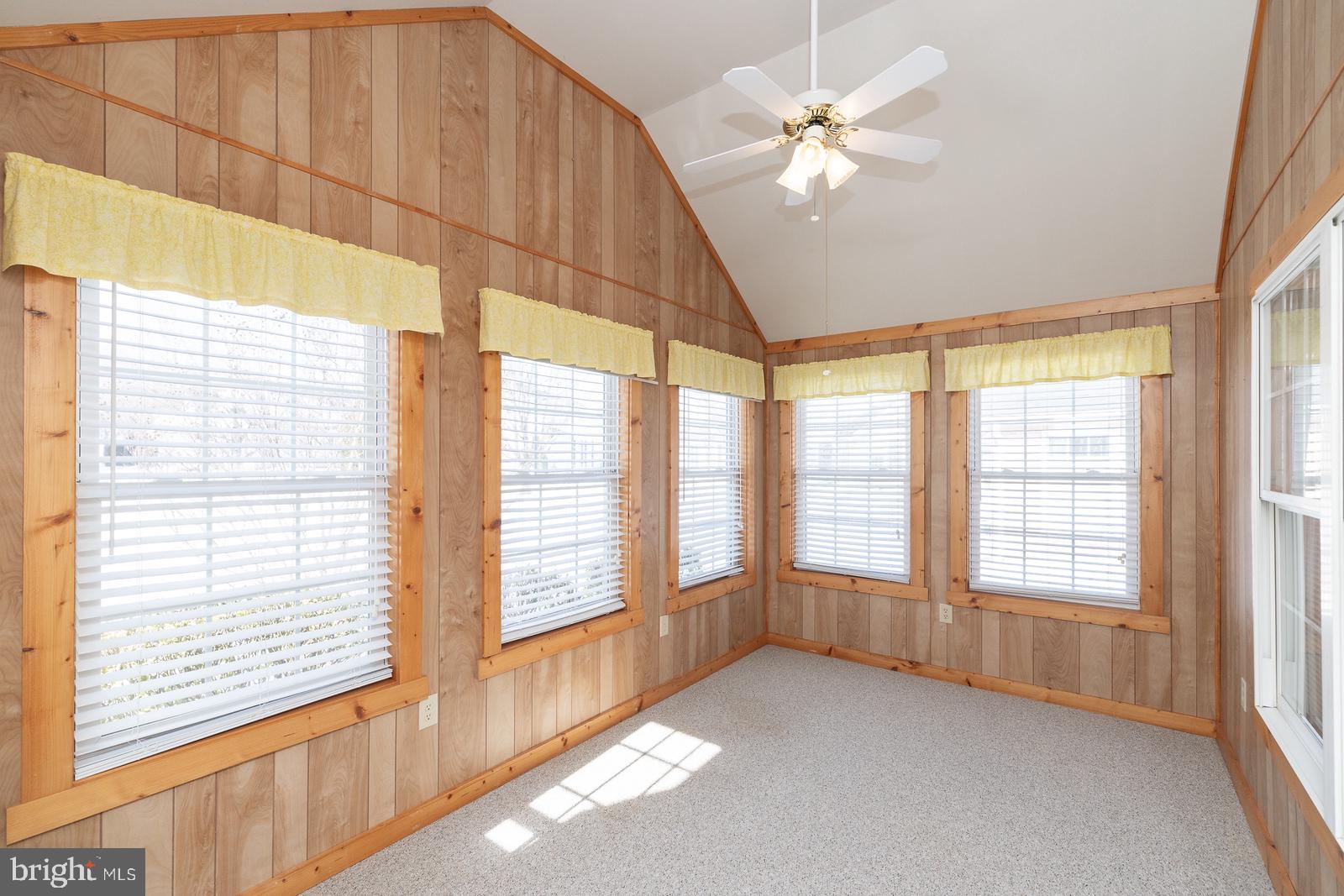 WILLOW LAWN COTTAGES - Residential