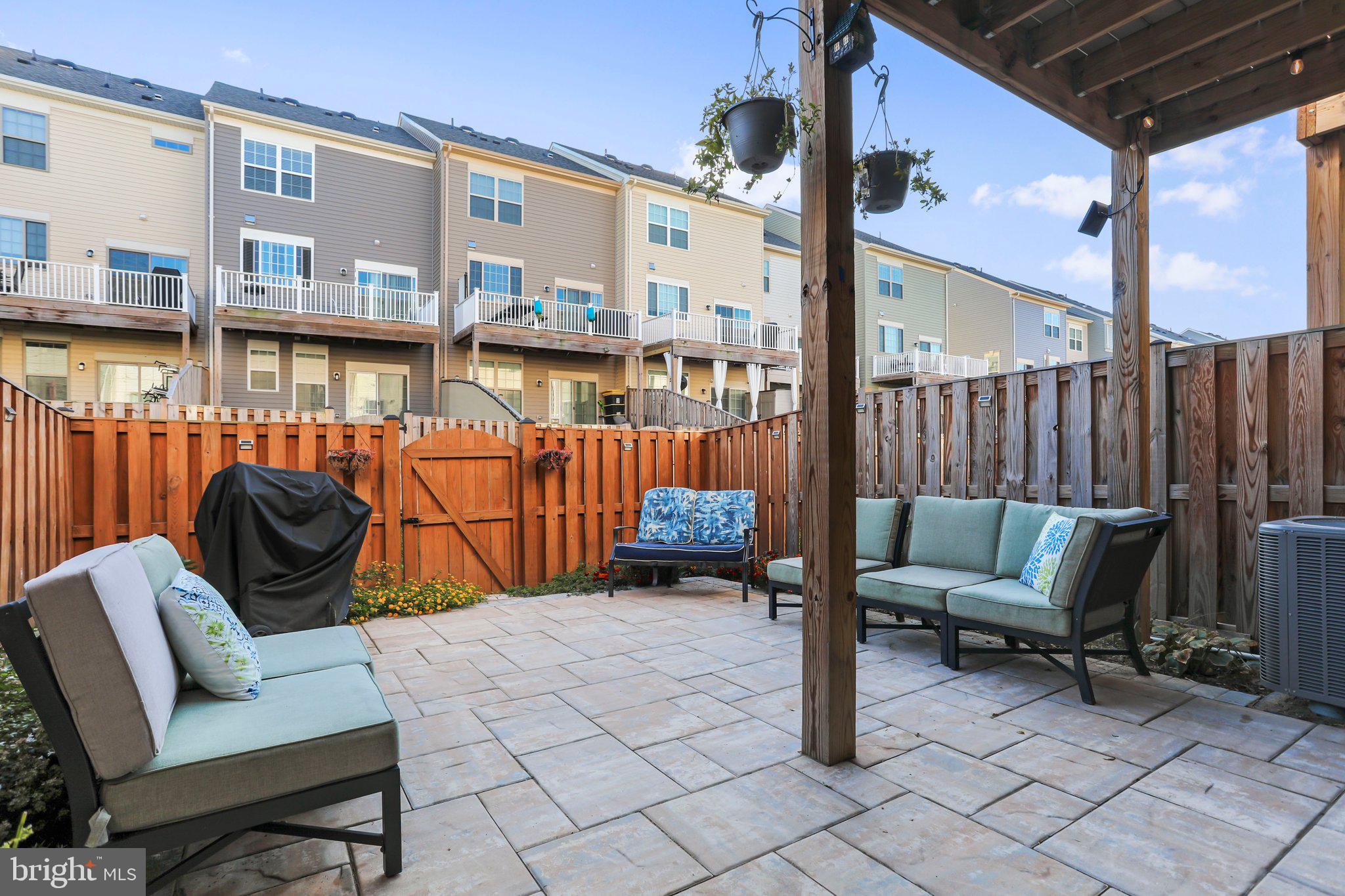 TALLYN RIDGE - Residential Lease