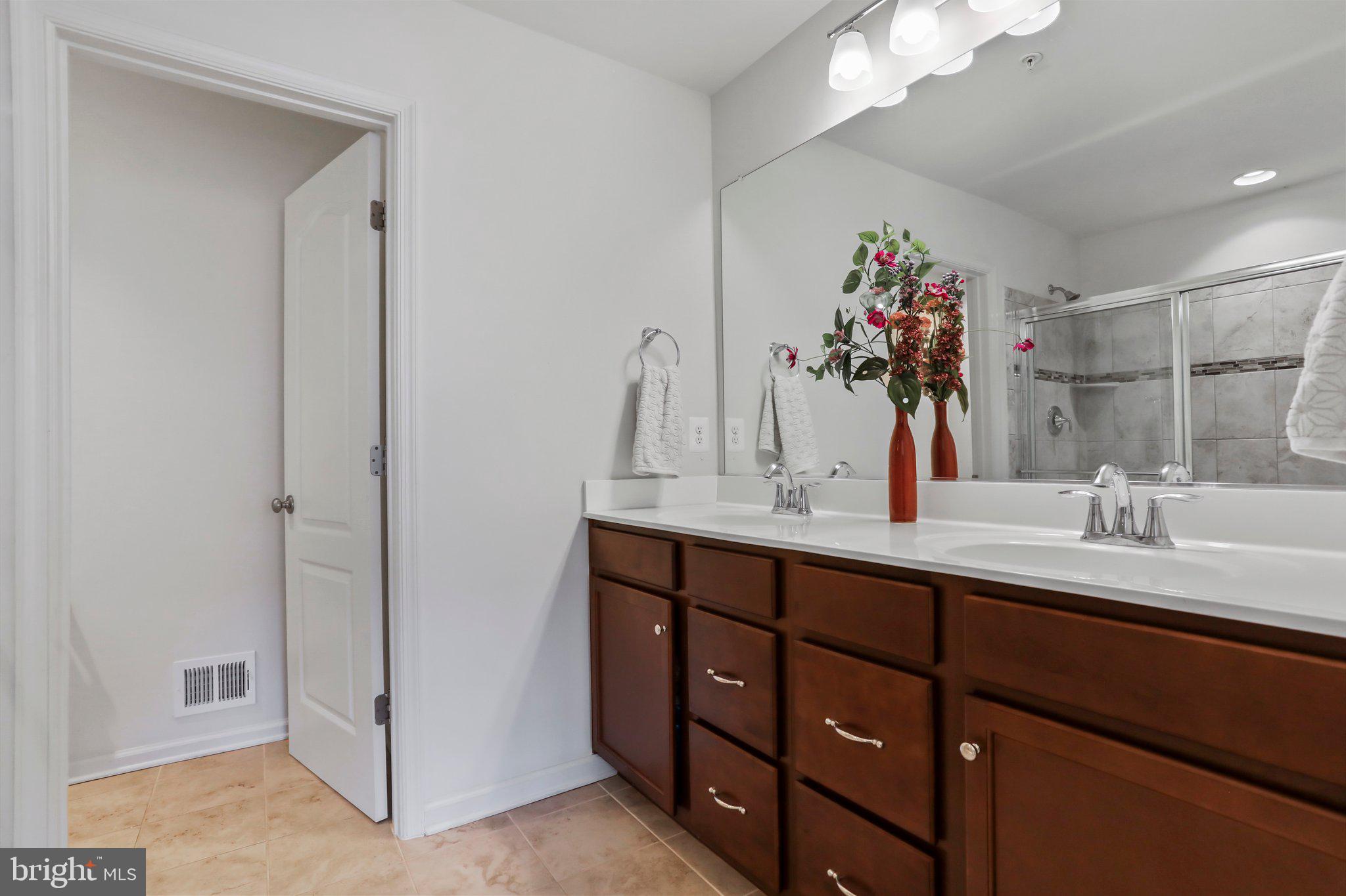 TALLYN RIDGE - Residential Lease