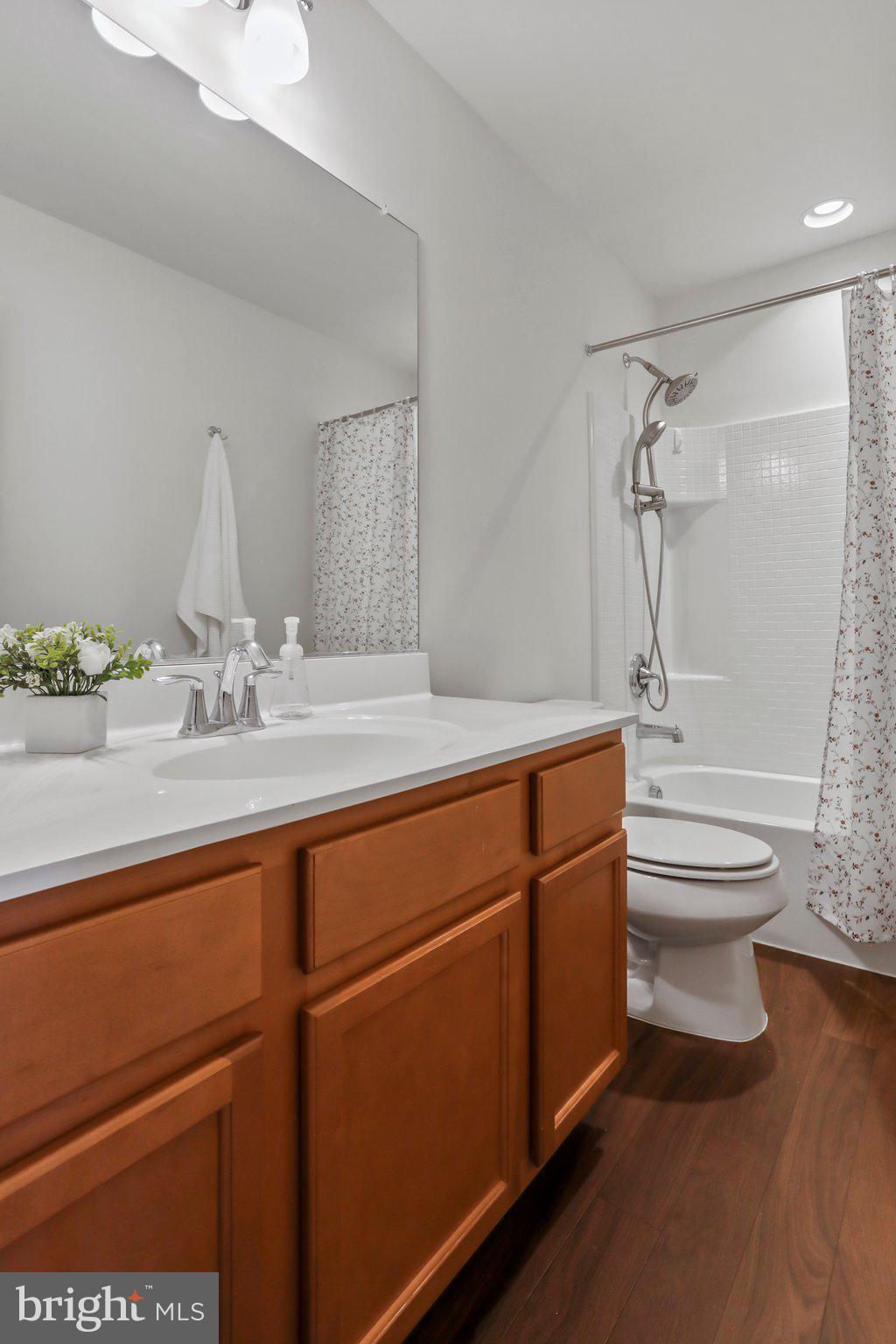 TALLYN RIDGE - Residential Lease