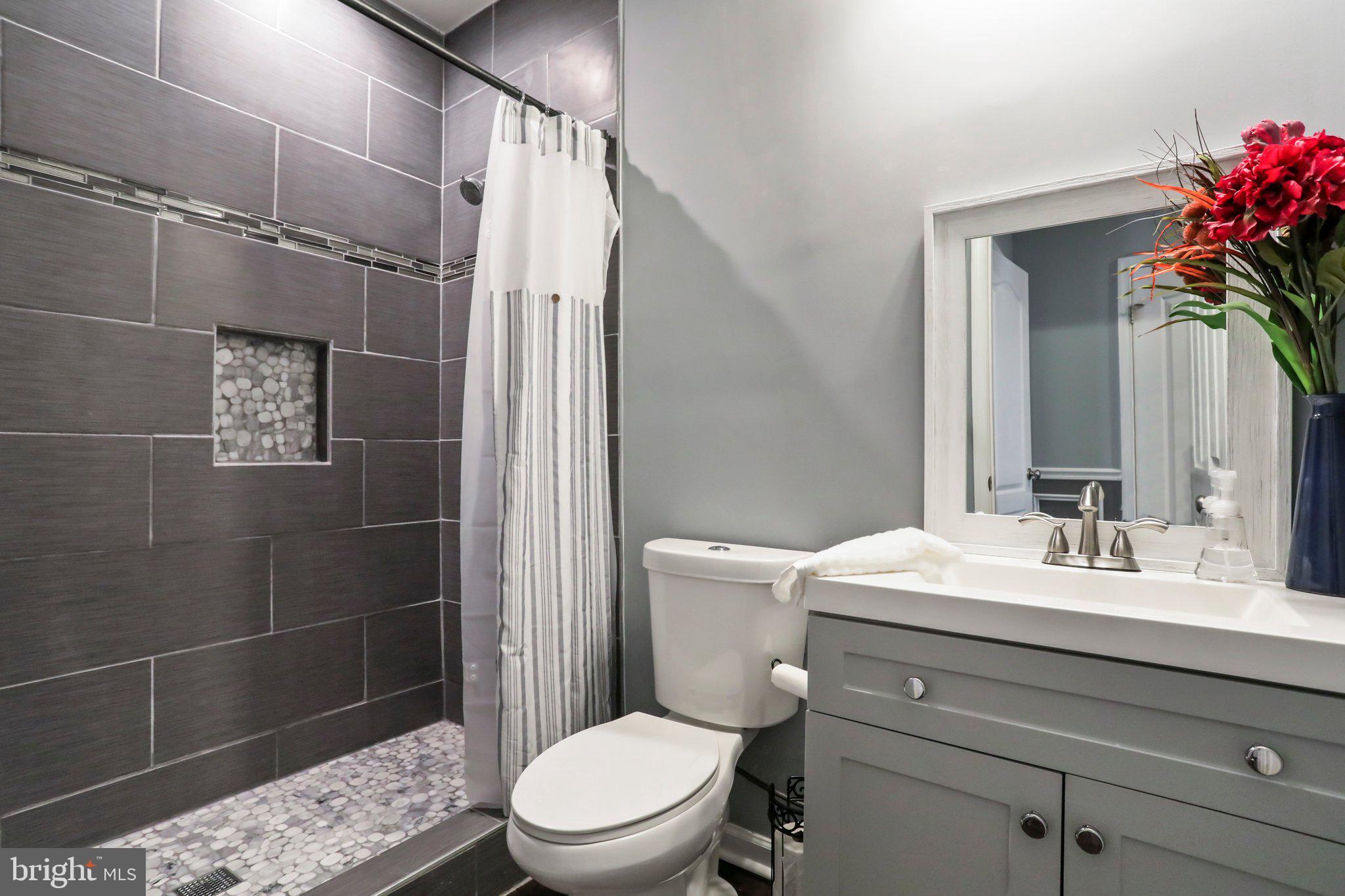 TALLYN RIDGE - Residential Lease