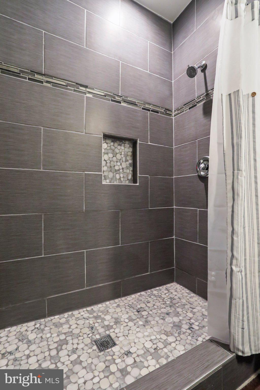 TALLYN RIDGE - Residential Lease