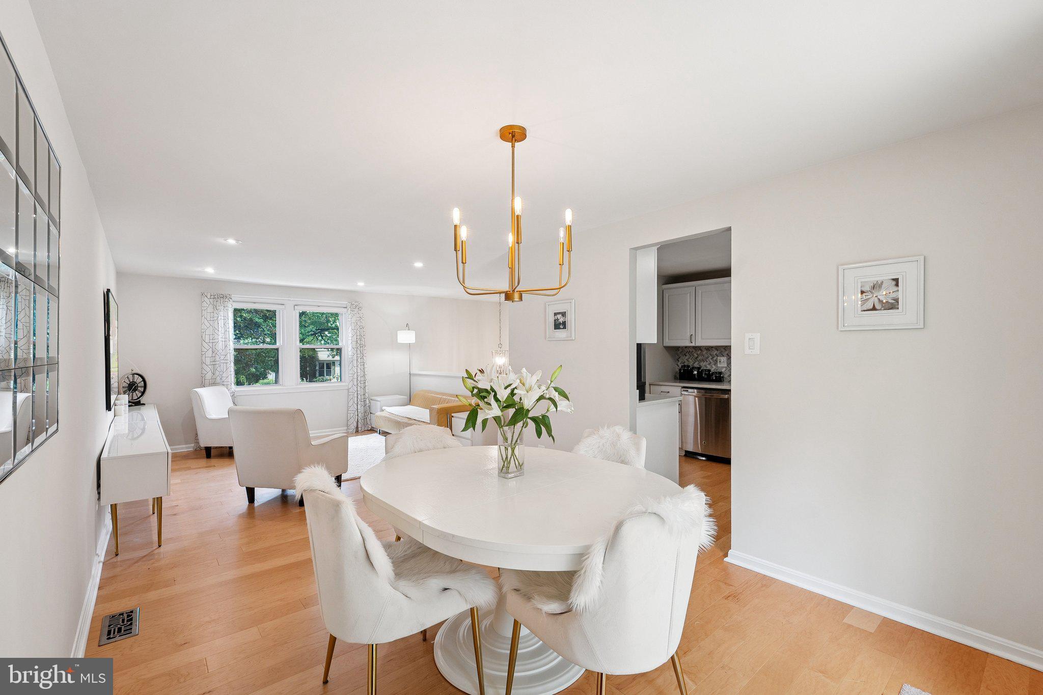 FOX MILL ESTATES - Residential