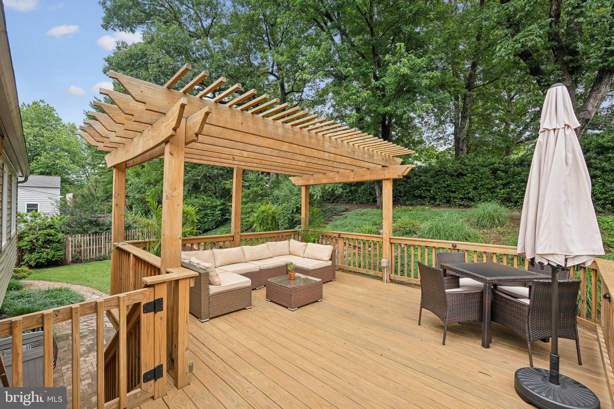 FOX MILL ESTATES - Residential