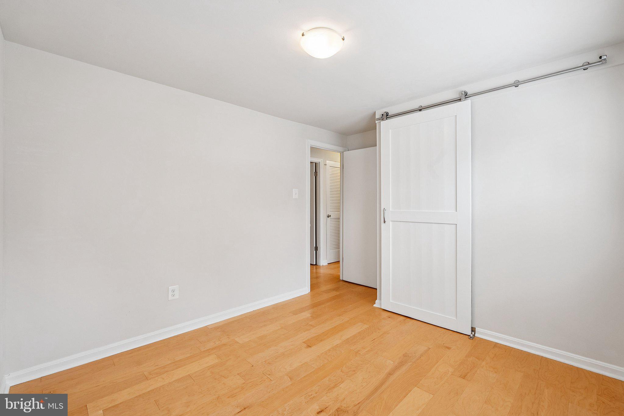 FOX MILL ESTATES - Residential