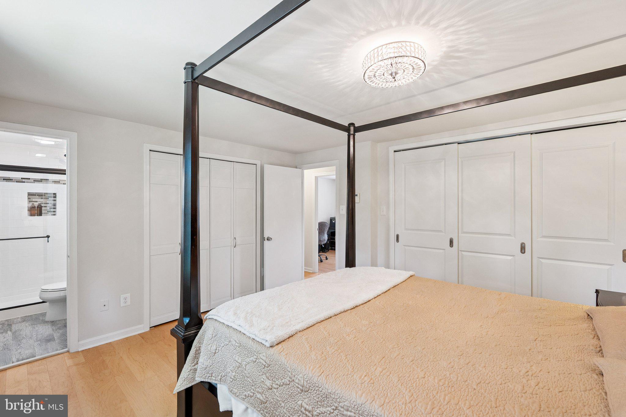 FOX MILL ESTATES - Residential