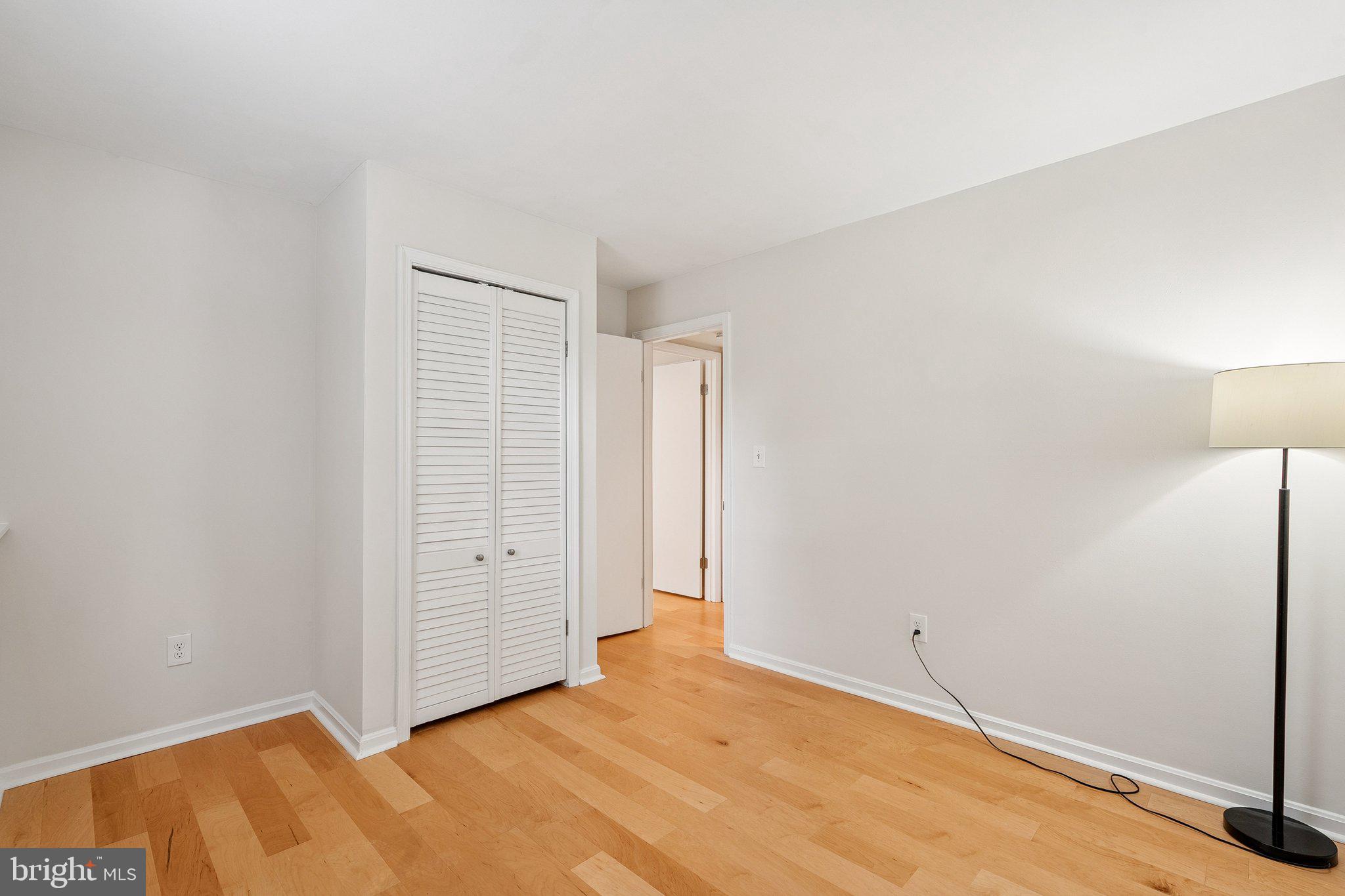 FOX MILL ESTATES - Residential