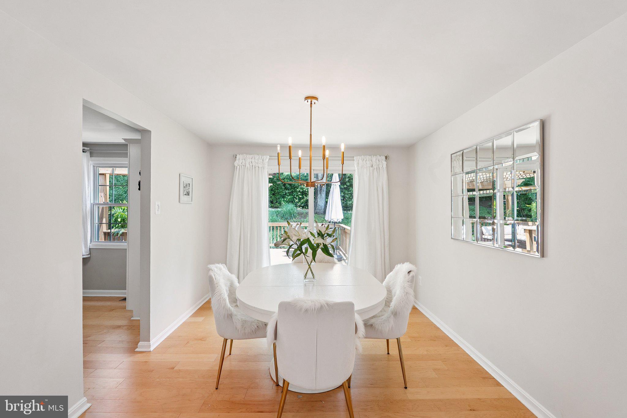 FOX MILL ESTATES - Residential