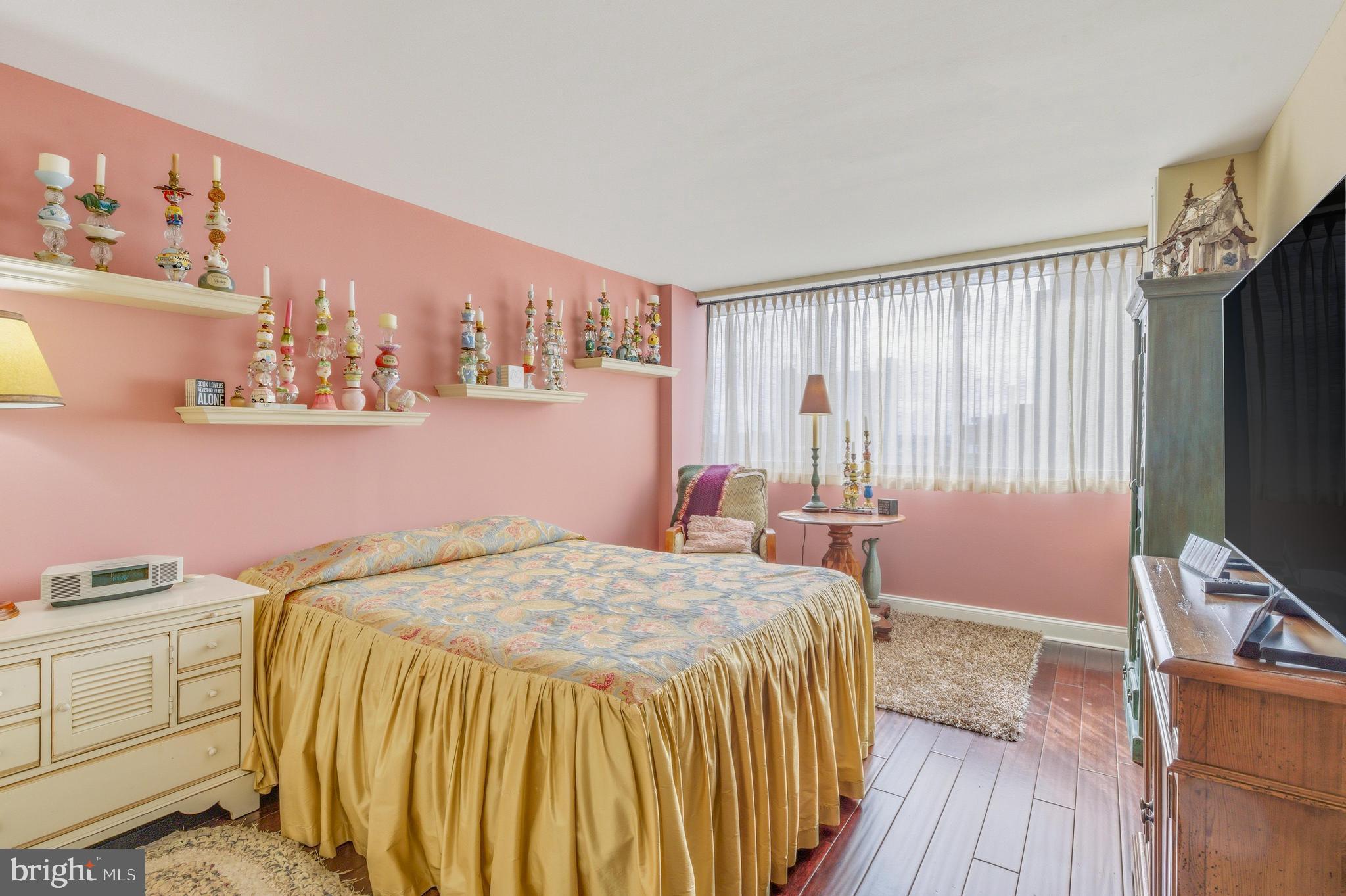 AVENUE OF THE ARTS - Residential