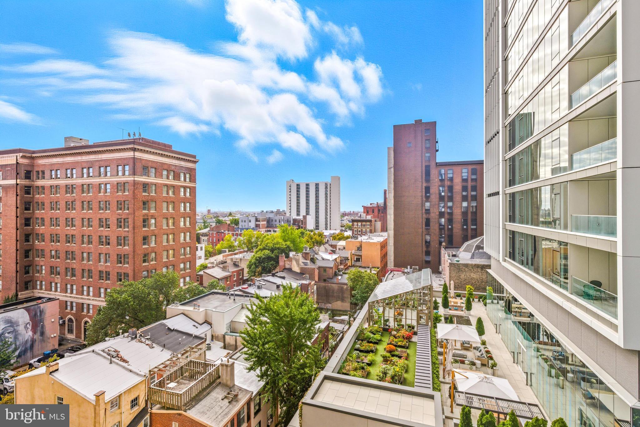 AVENUE OF THE ARTS - Residential