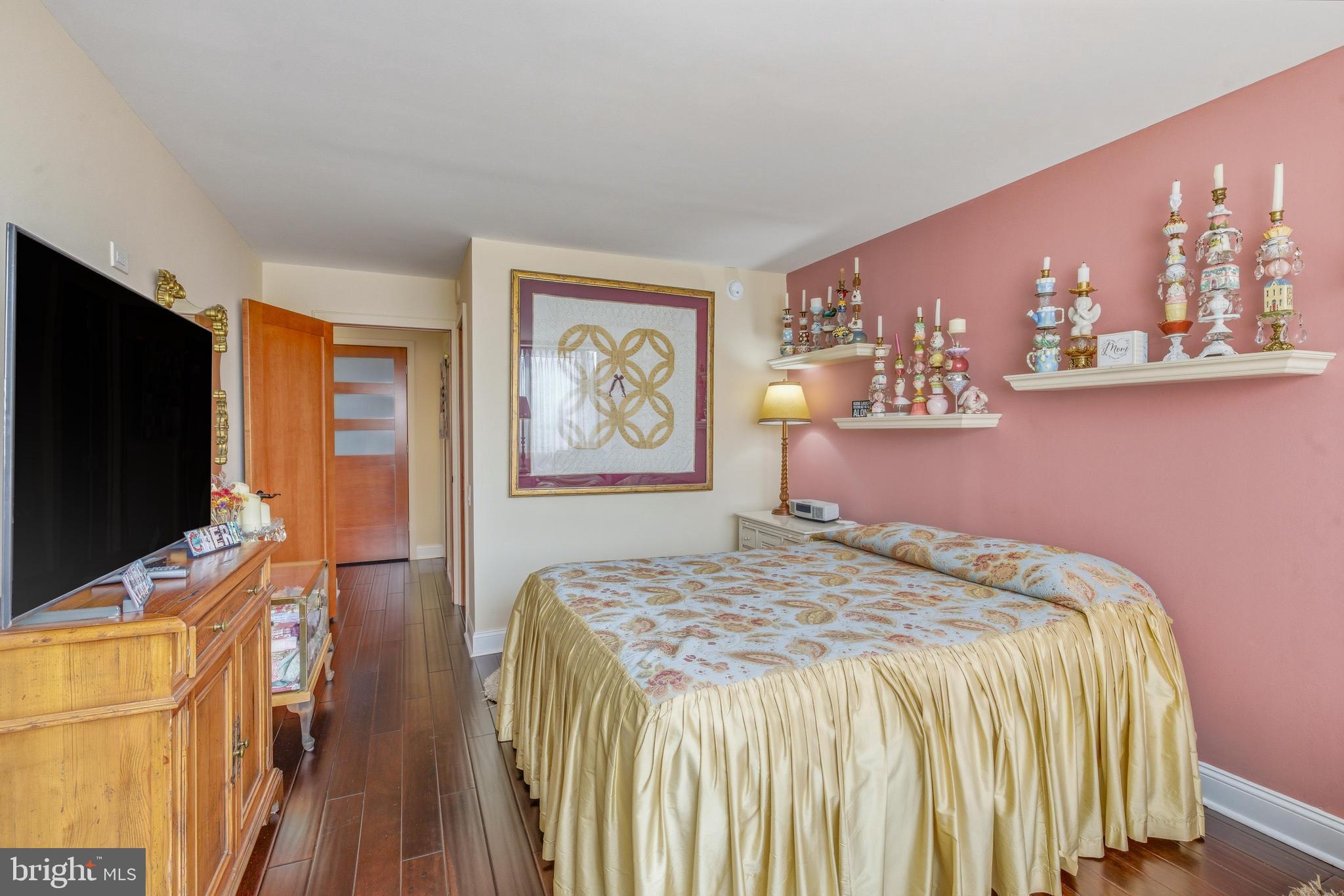 AVENUE OF THE ARTS - Residential