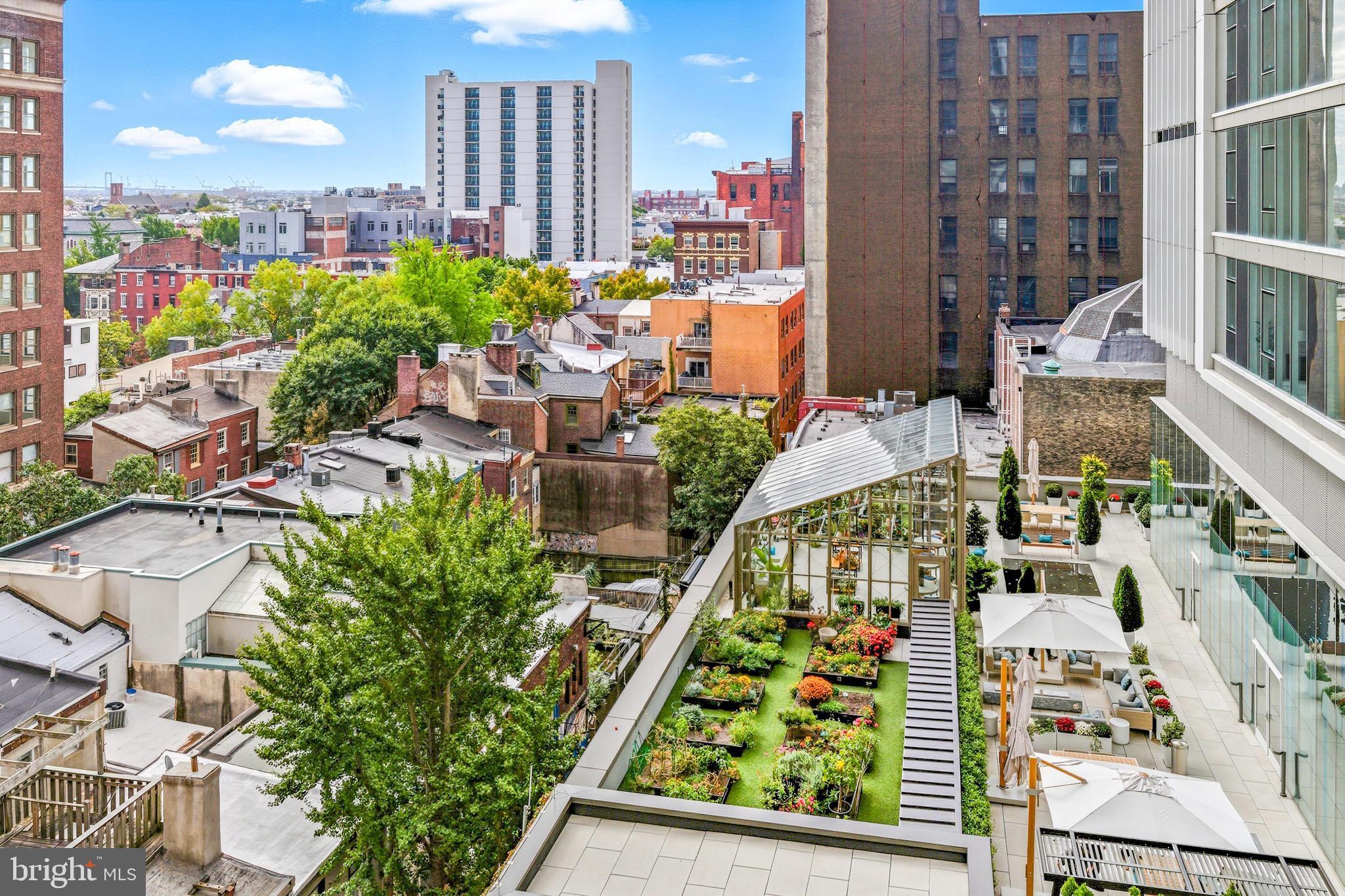 AVENUE OF THE ARTS - Residential