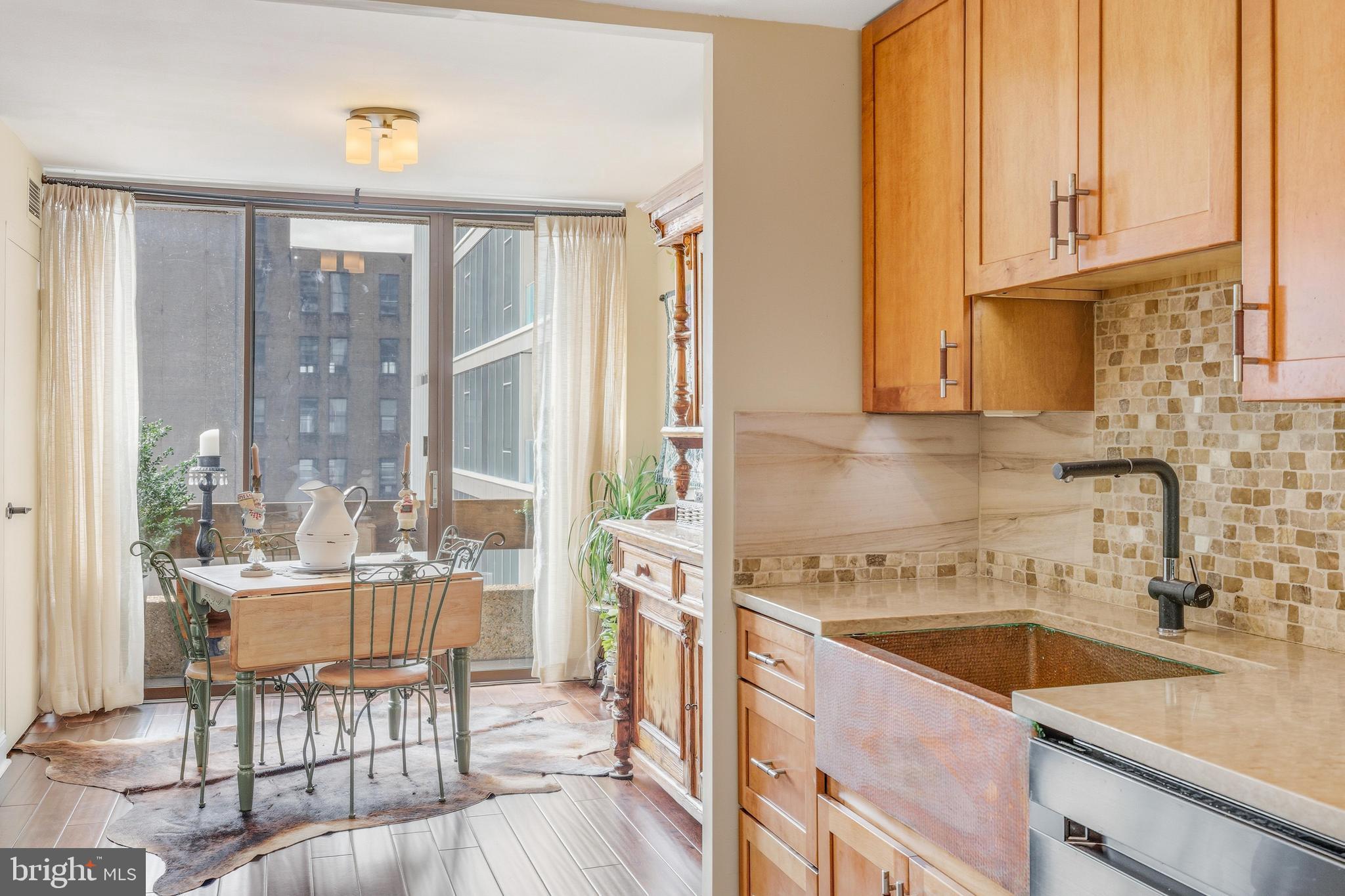 AVENUE OF THE ARTS - Residential