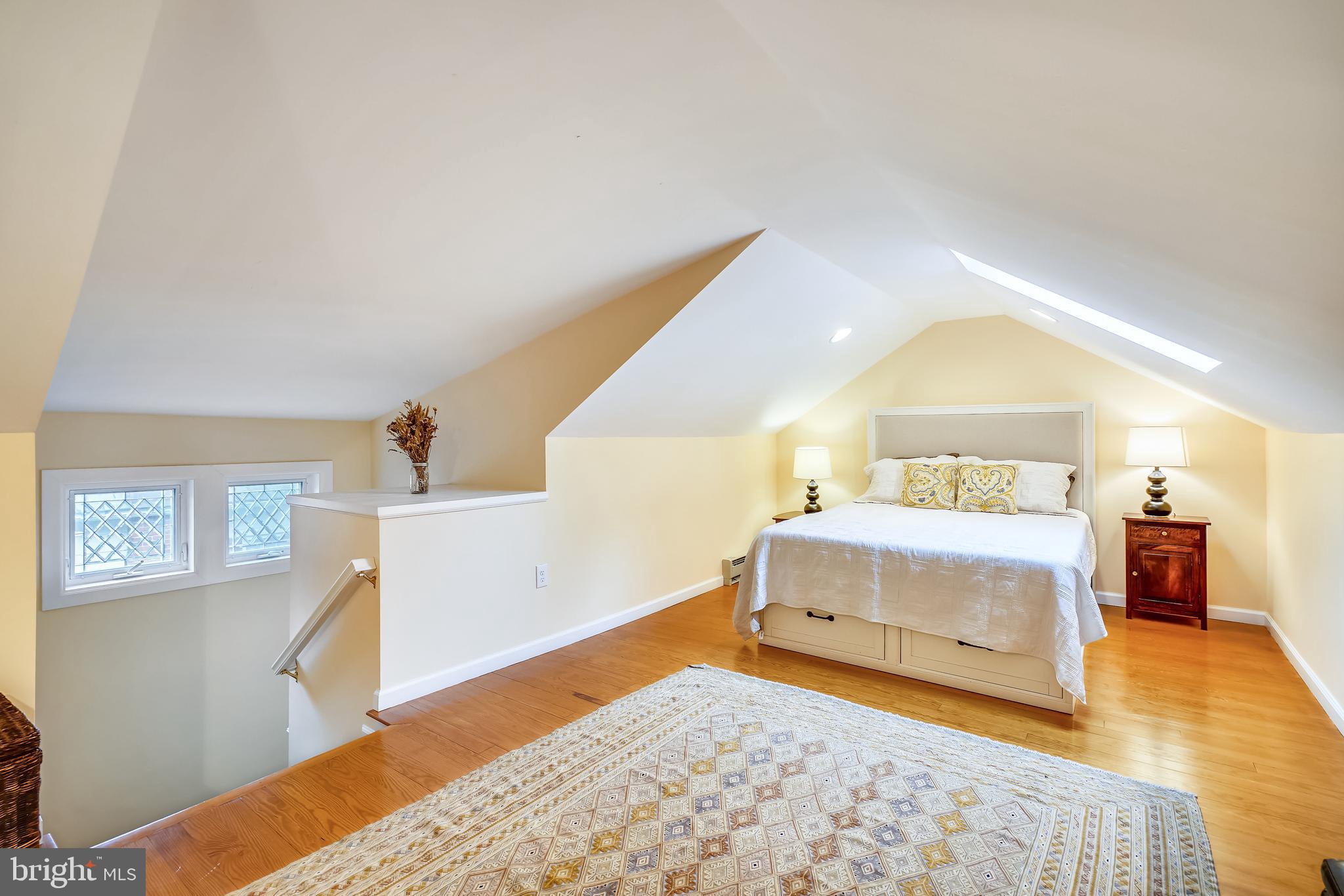 MOUNT WASHINGTON - Residential