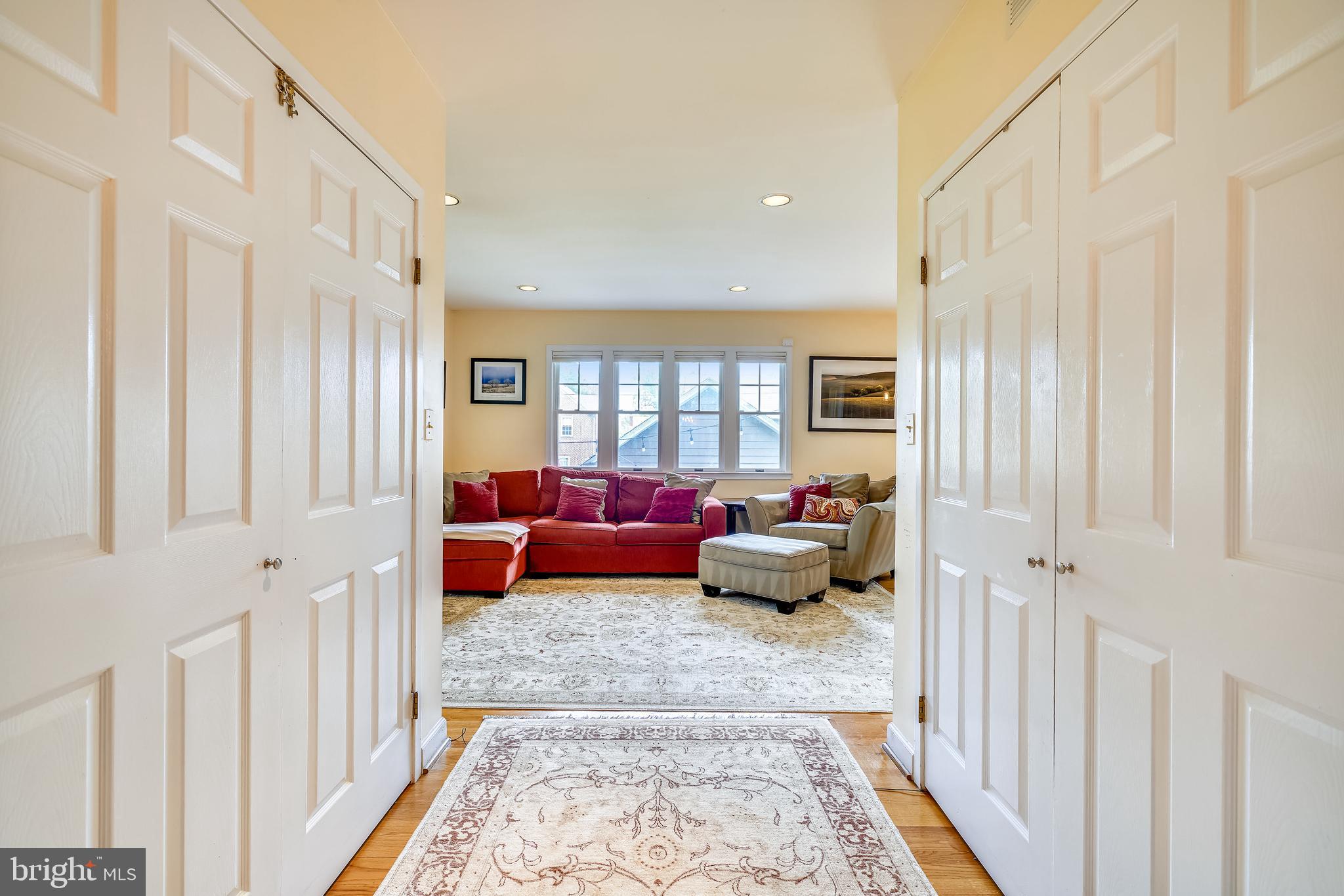 MOUNT WASHINGTON - Residential