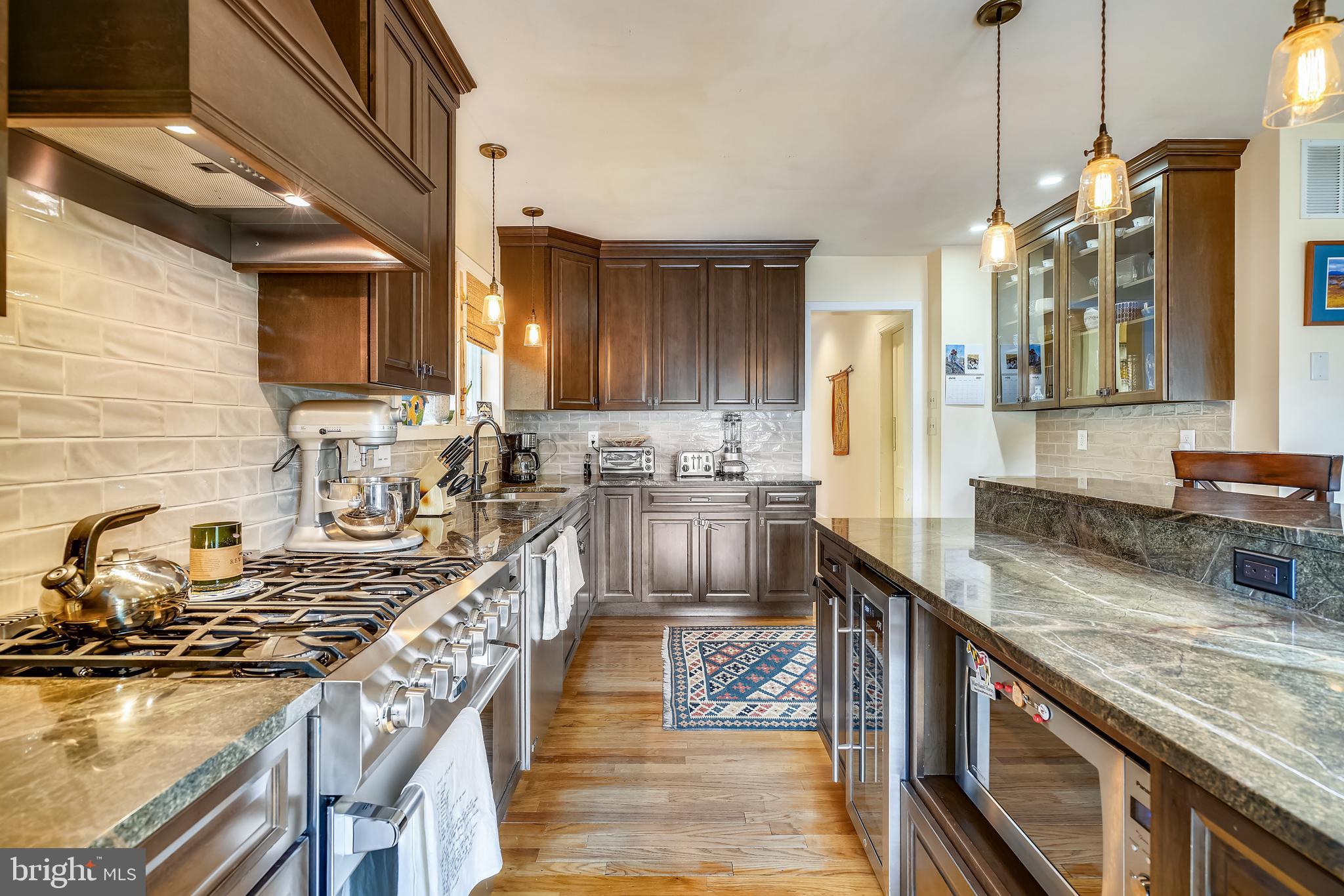 MOUNT WASHINGTON - Residential