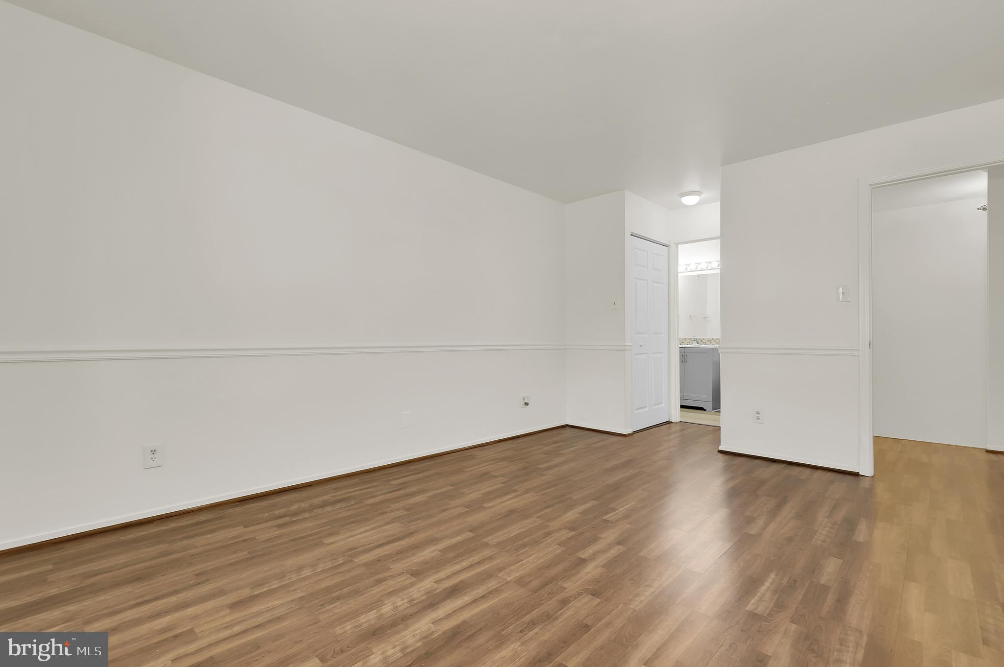 FARMINGDALE - Residential