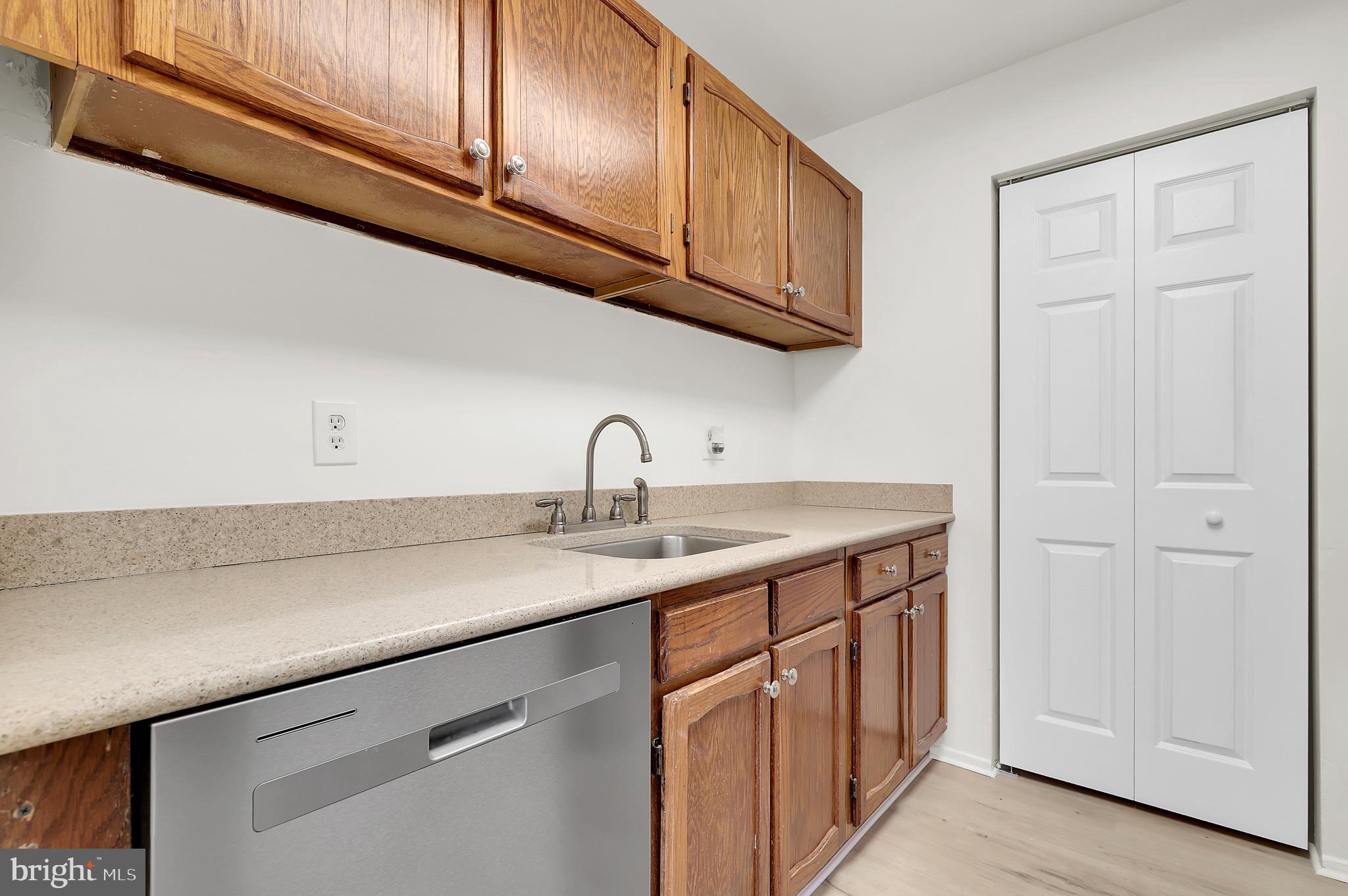 FARMINGDALE - Residential