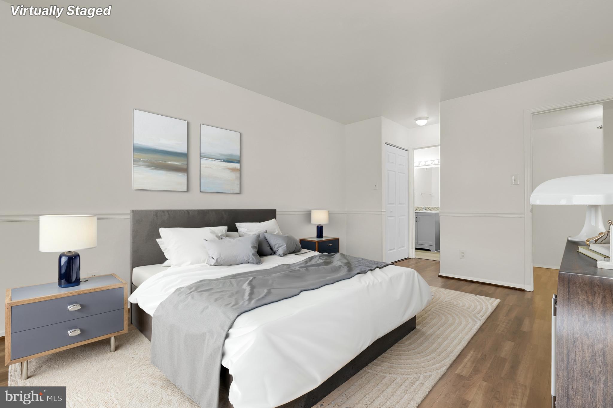 FARMINGDALE - Residential