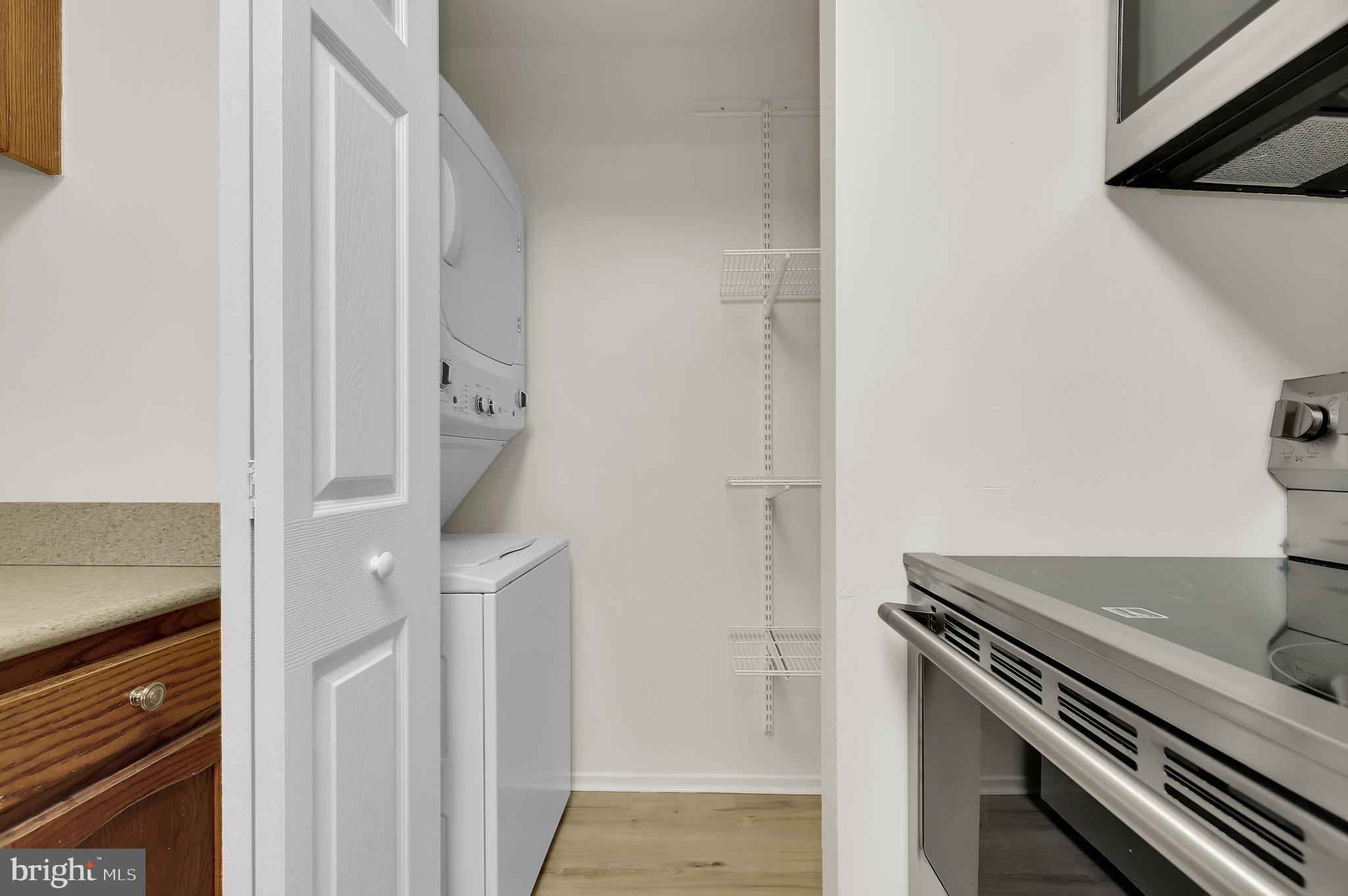 FARMINGDALE - Residential