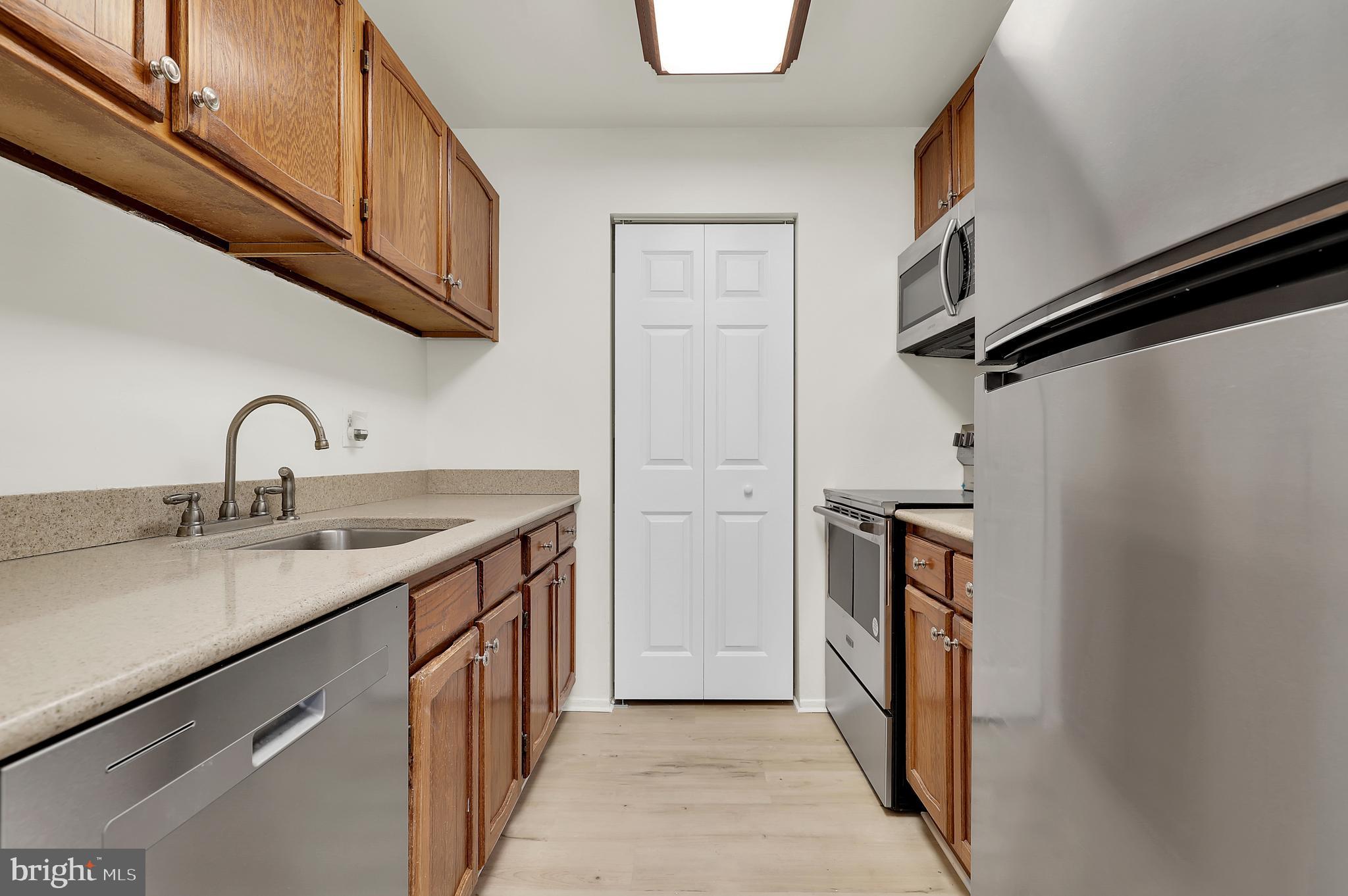 FARMINGDALE - Residential