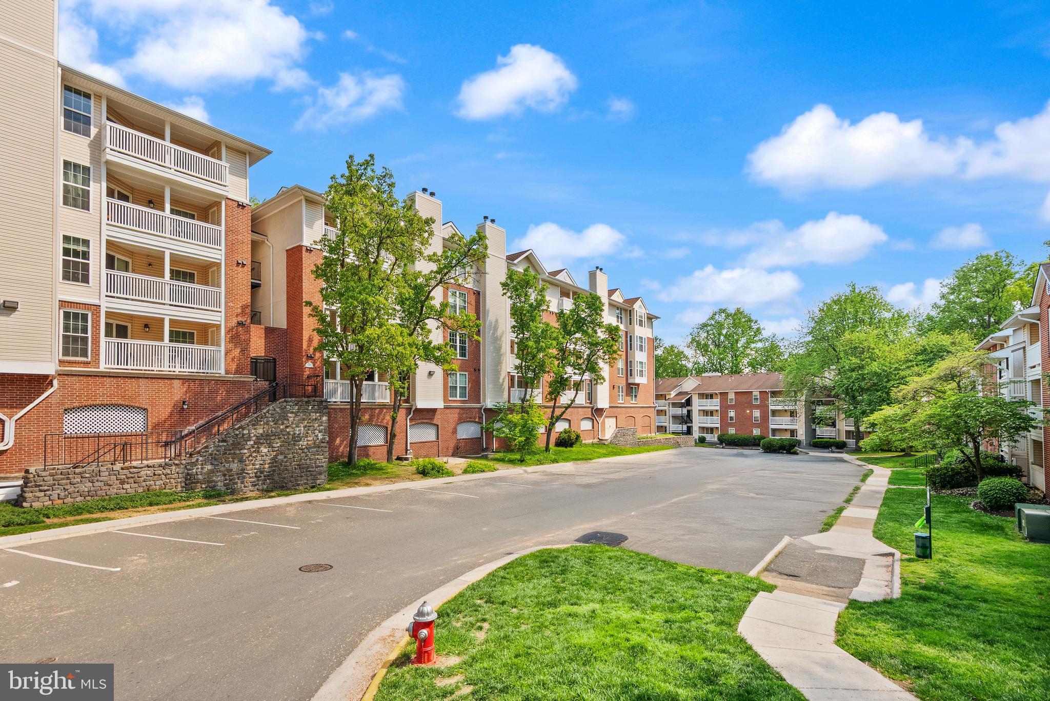 FOUNTAINS AT MCLEAN - Residential