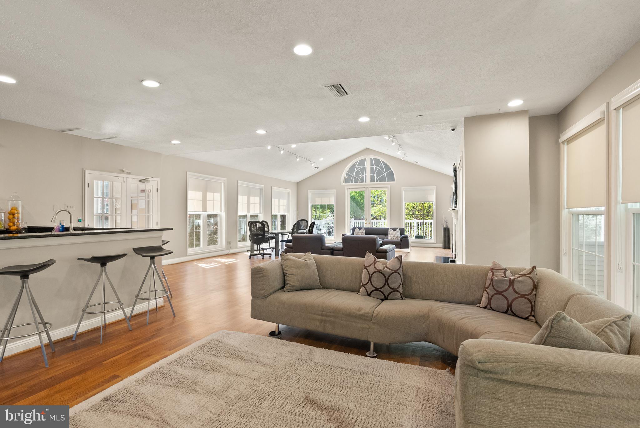 FOUNTAINS AT MCLEAN - Residential