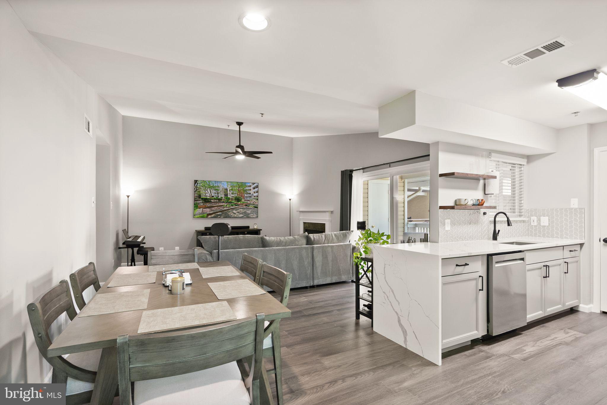 FOUNTAINS AT MCLEAN - Residential