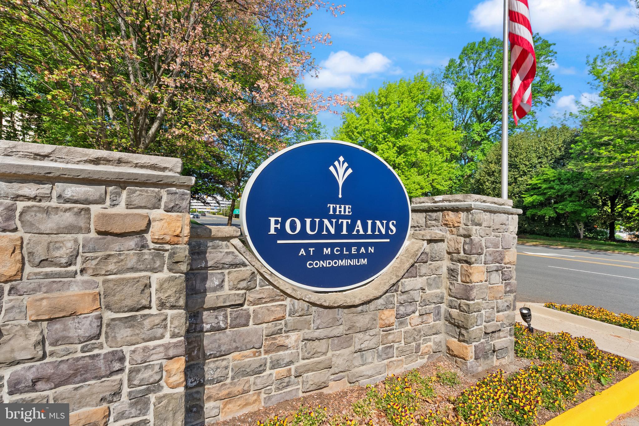 FOUNTAINS AT MCLEAN - Residential