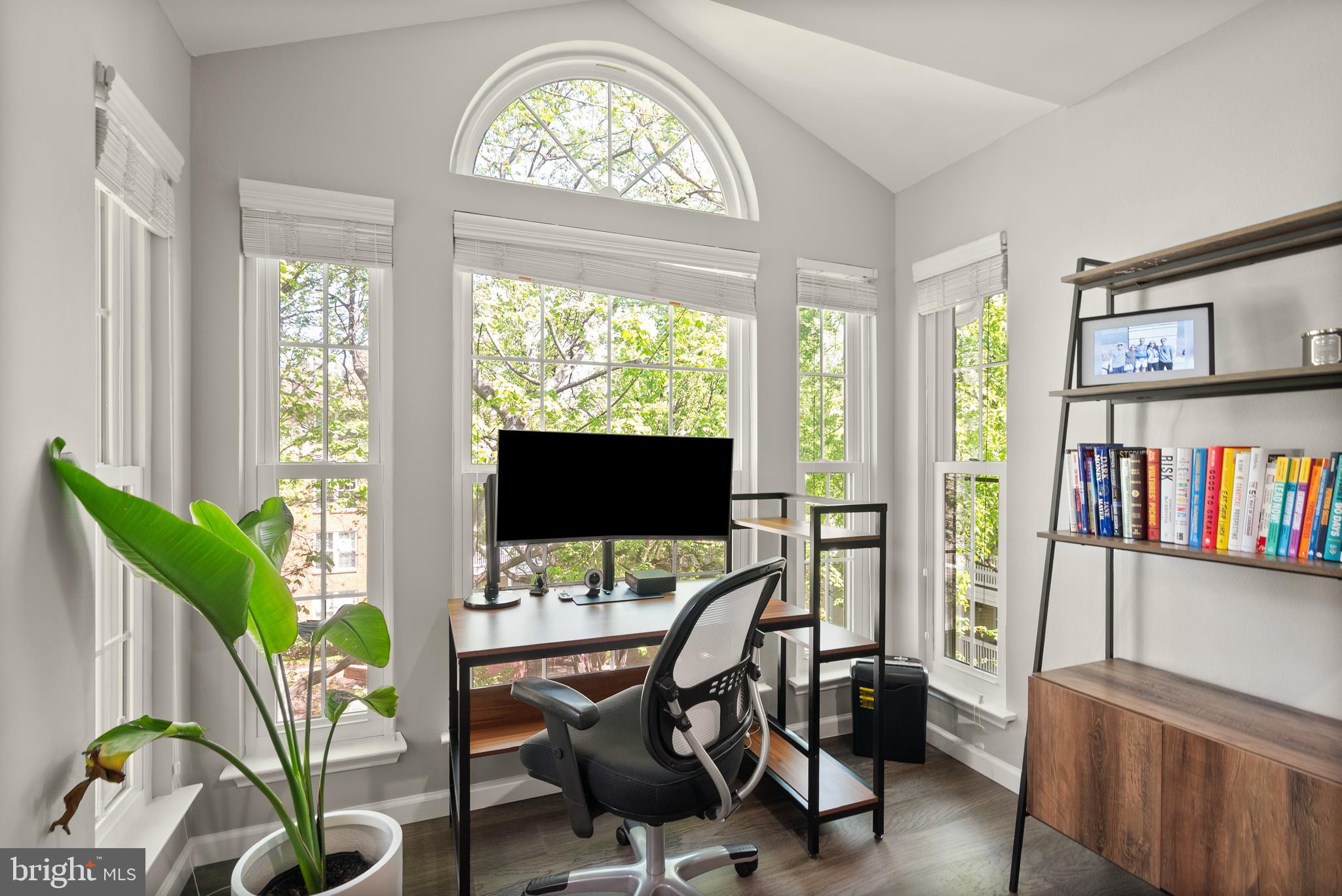 FOUNTAINS AT MCLEAN - Residential