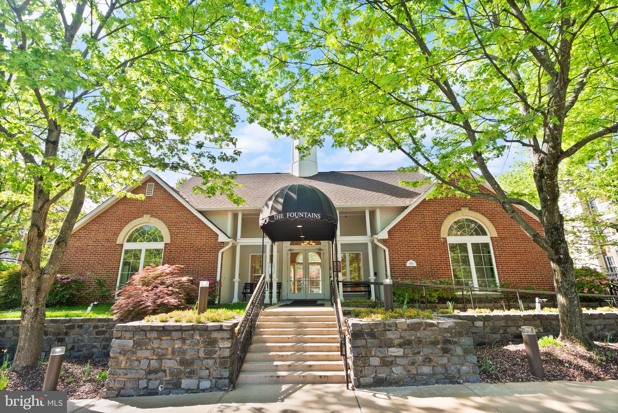 FOUNTAINS AT MCLEAN - Residential