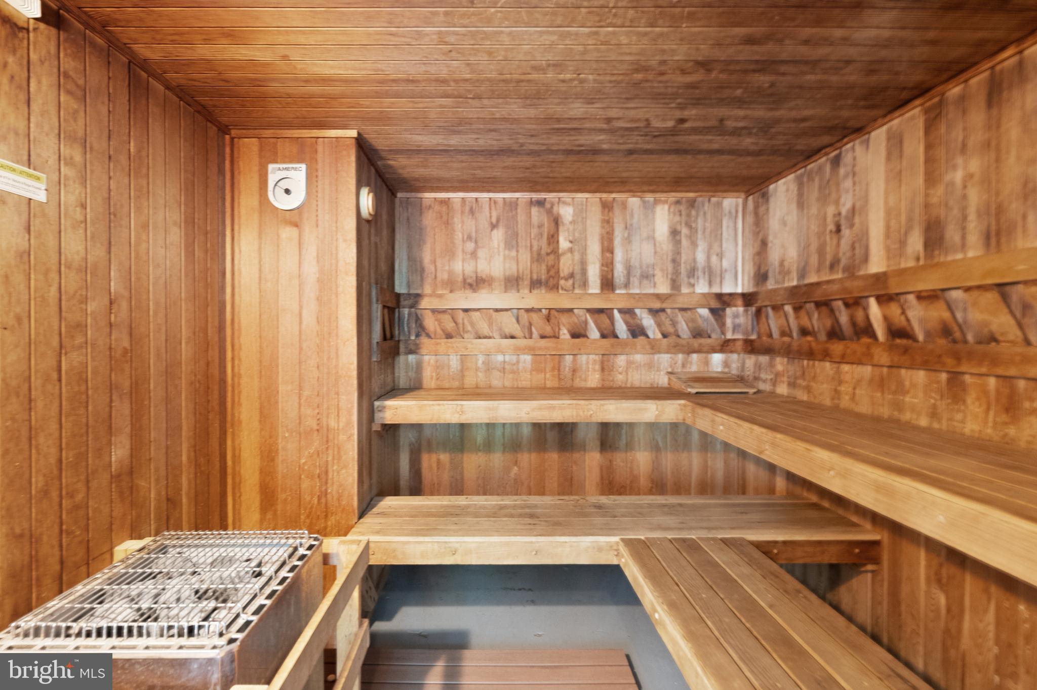 FOUNTAINS AT MCLEAN - Residential