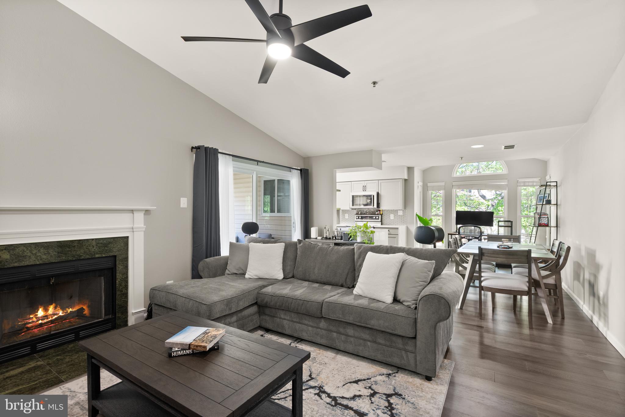 FOUNTAINS AT MCLEAN - Residential