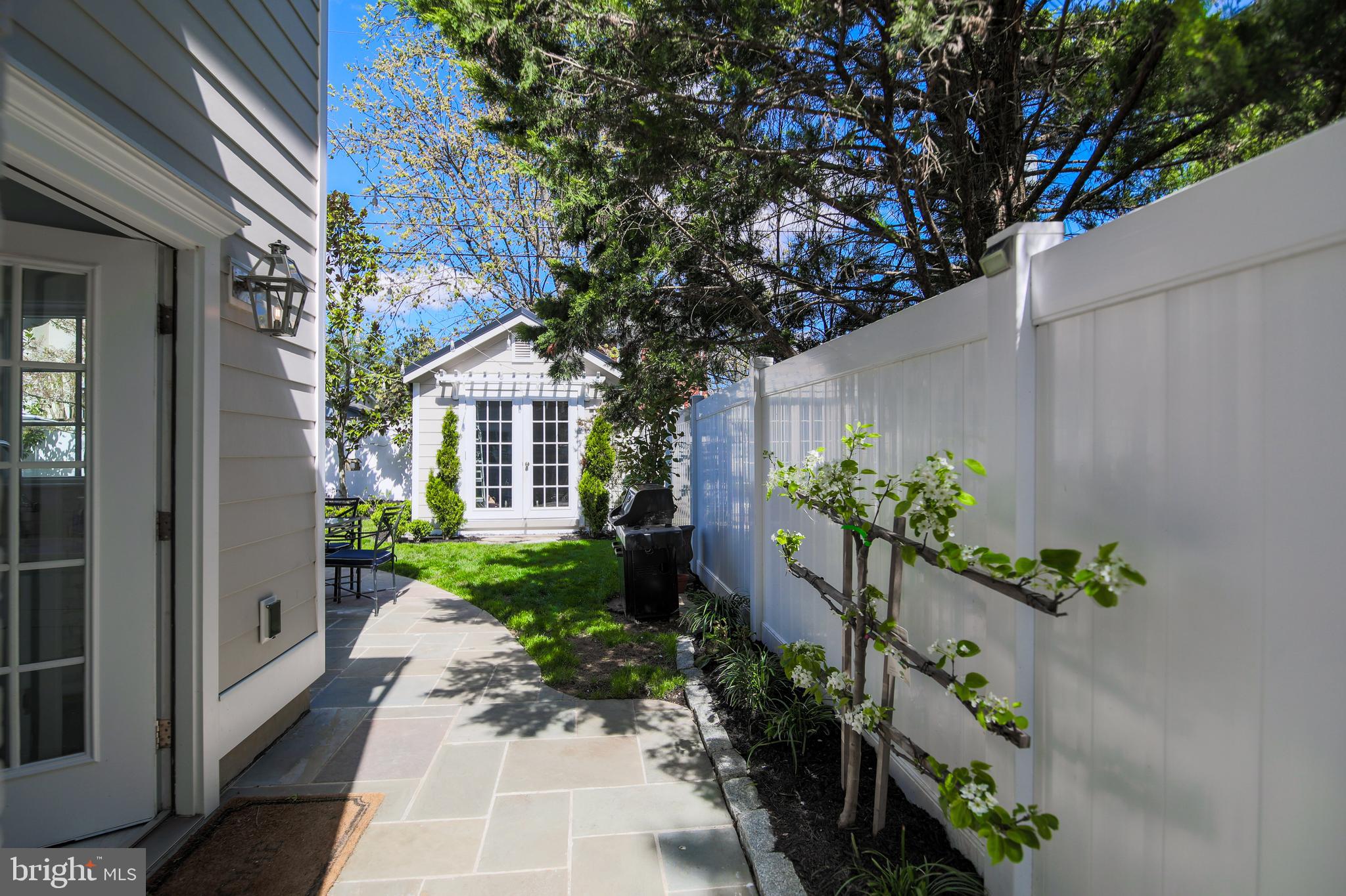 JEFFERSON PARK - Residential