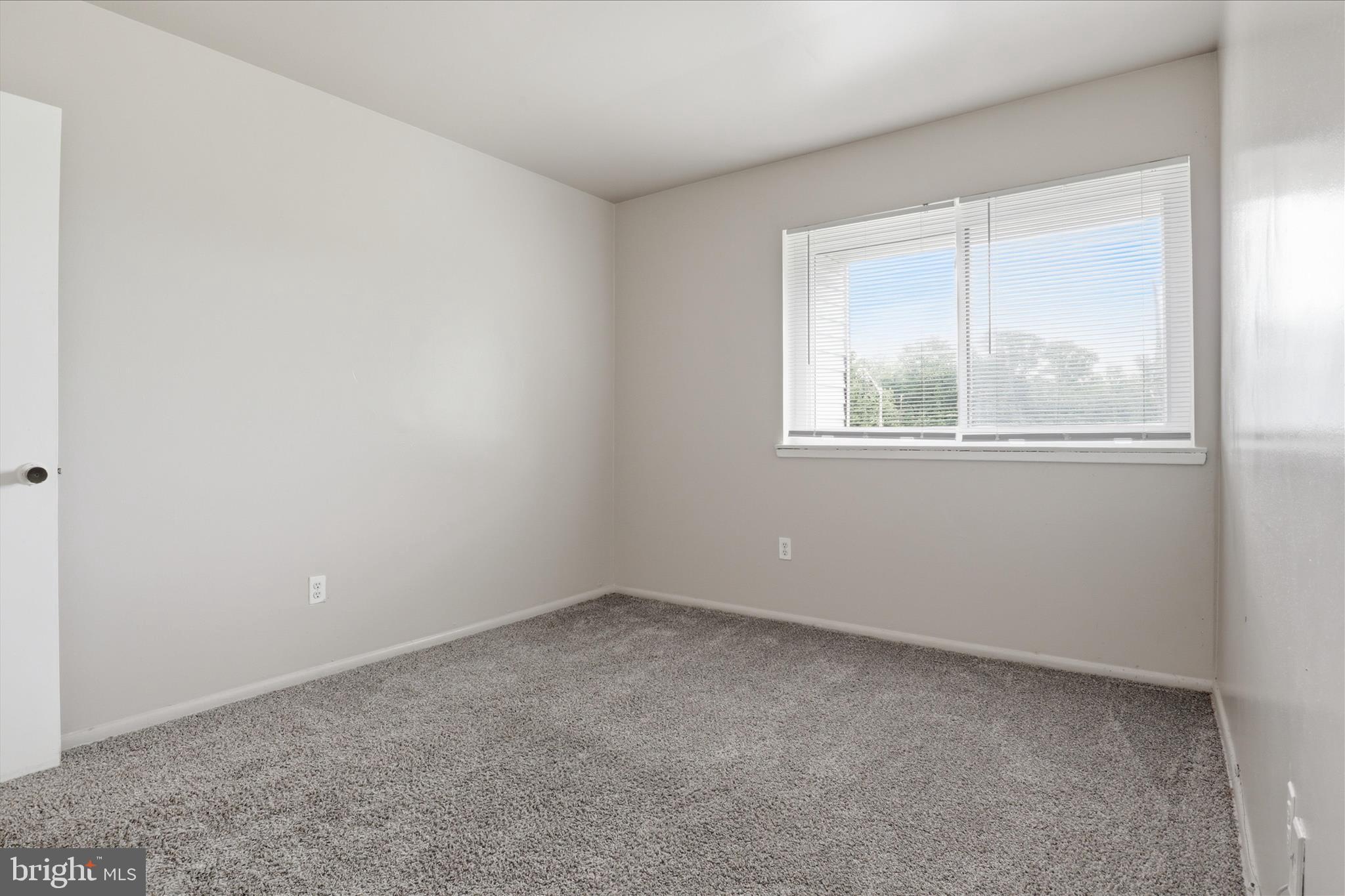 PINES CONDOMINIUM - Residential