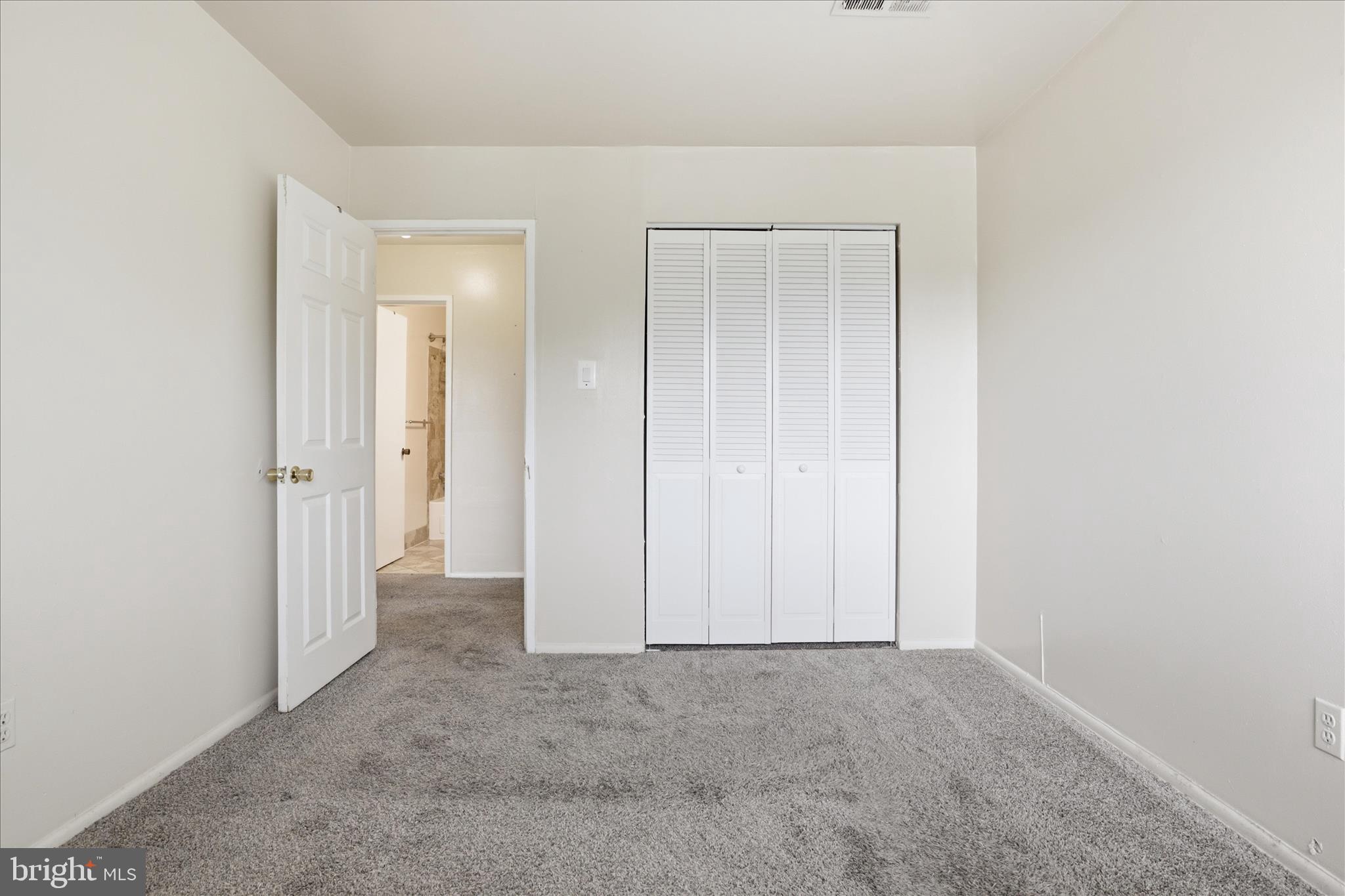 PINES CONDOMINIUM - Residential