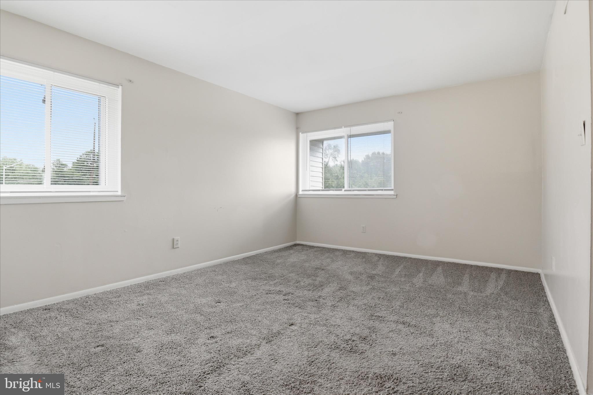 PINES CONDOMINIUM - Residential