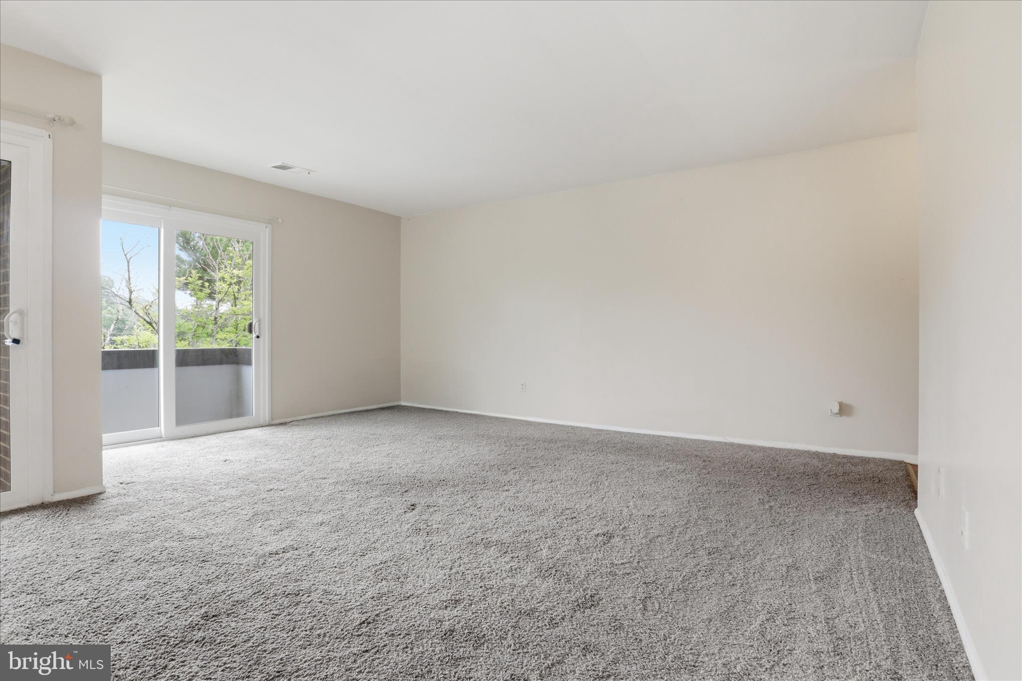 PINES CONDOMINIUM - Residential