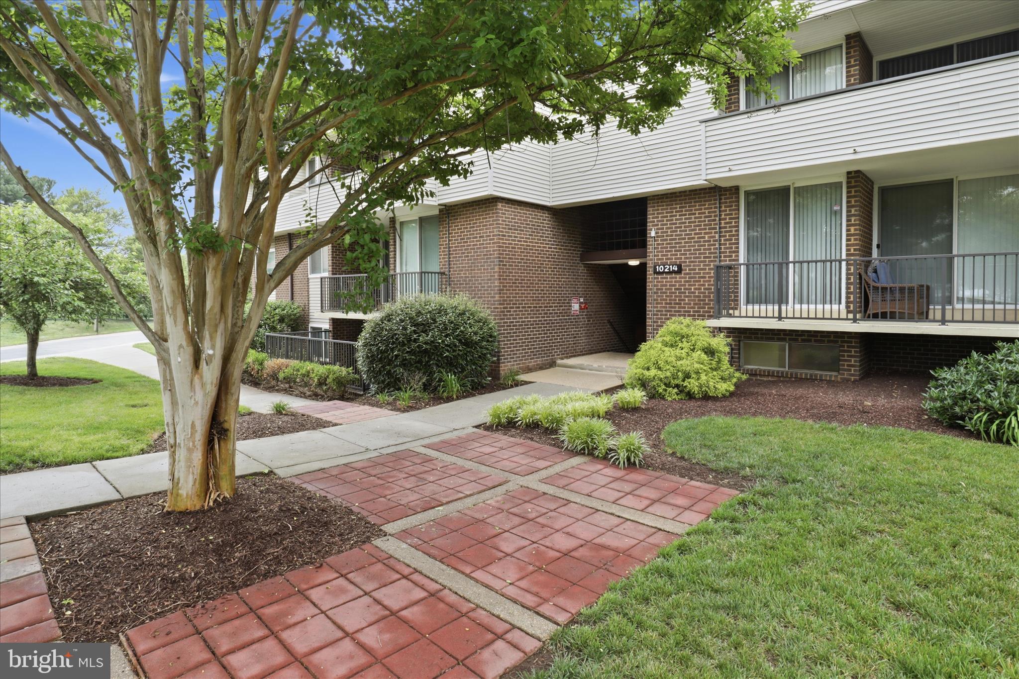 PINES CONDOMINIUM - Residential