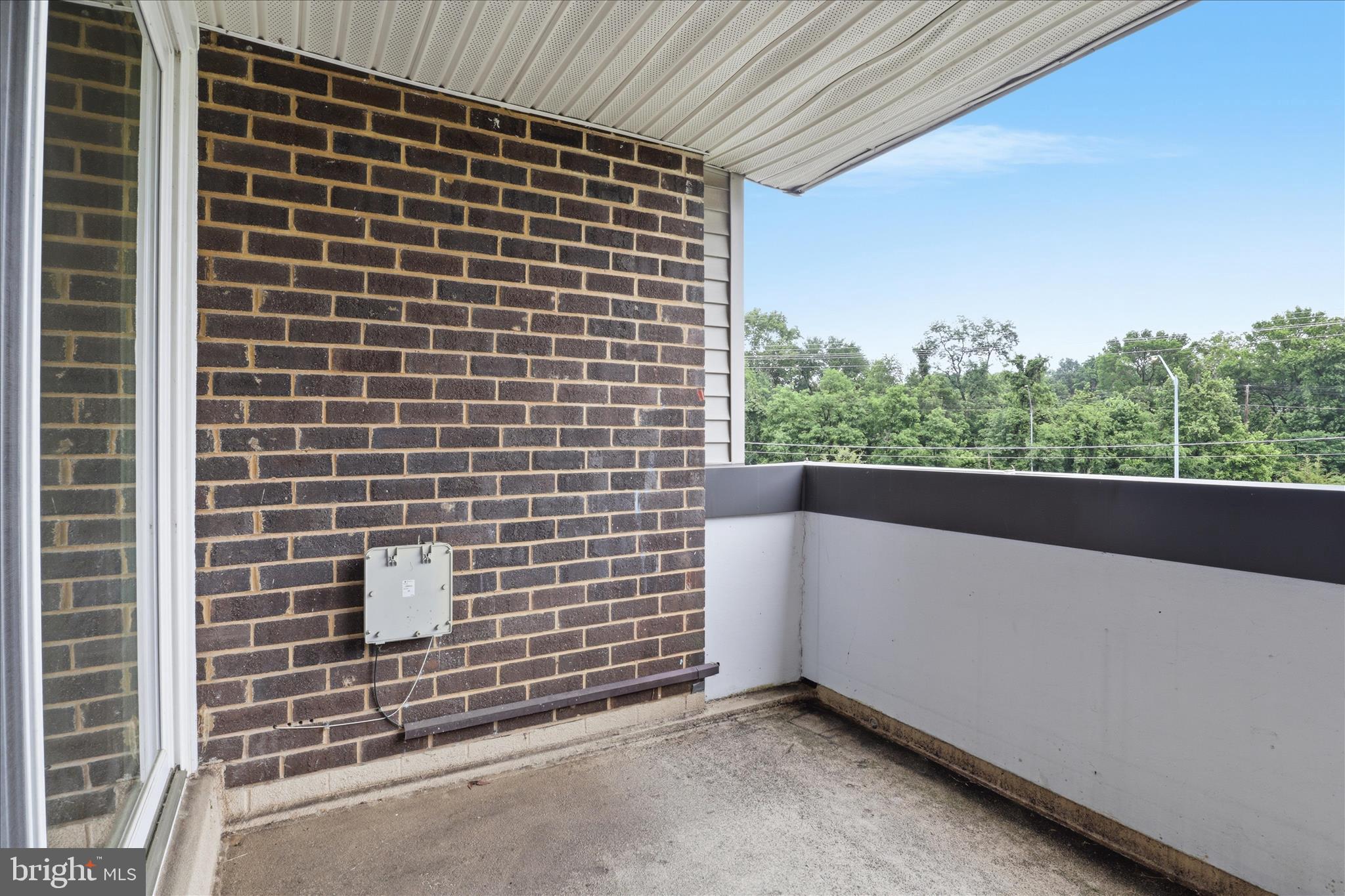 PINES CONDOMINIUM - Residential