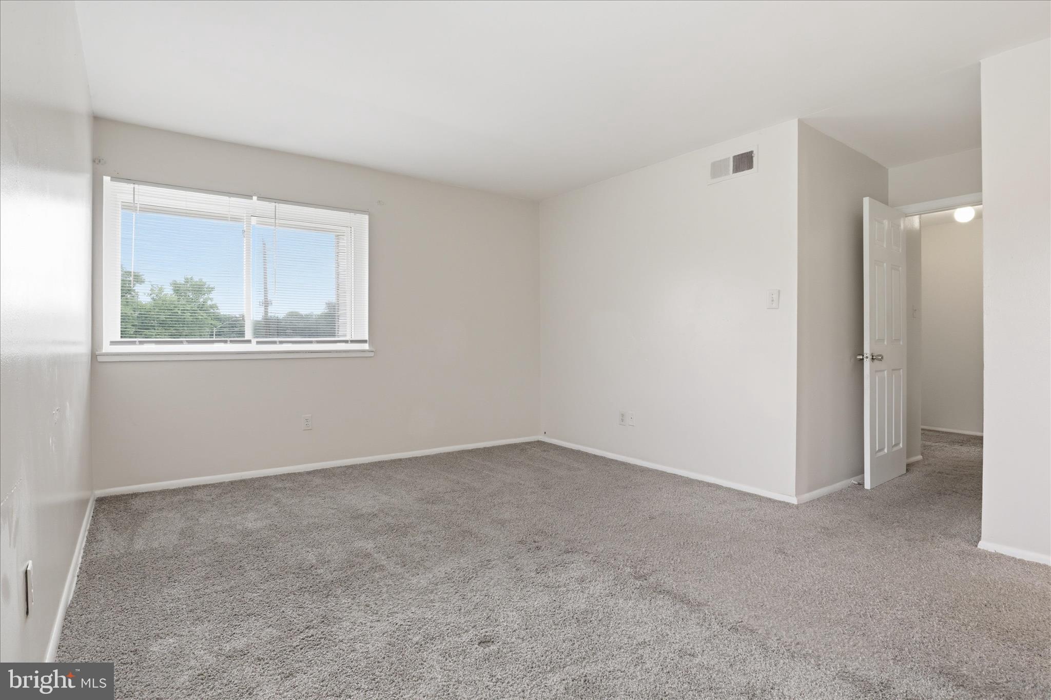 PINES CONDOMINIUM - Residential