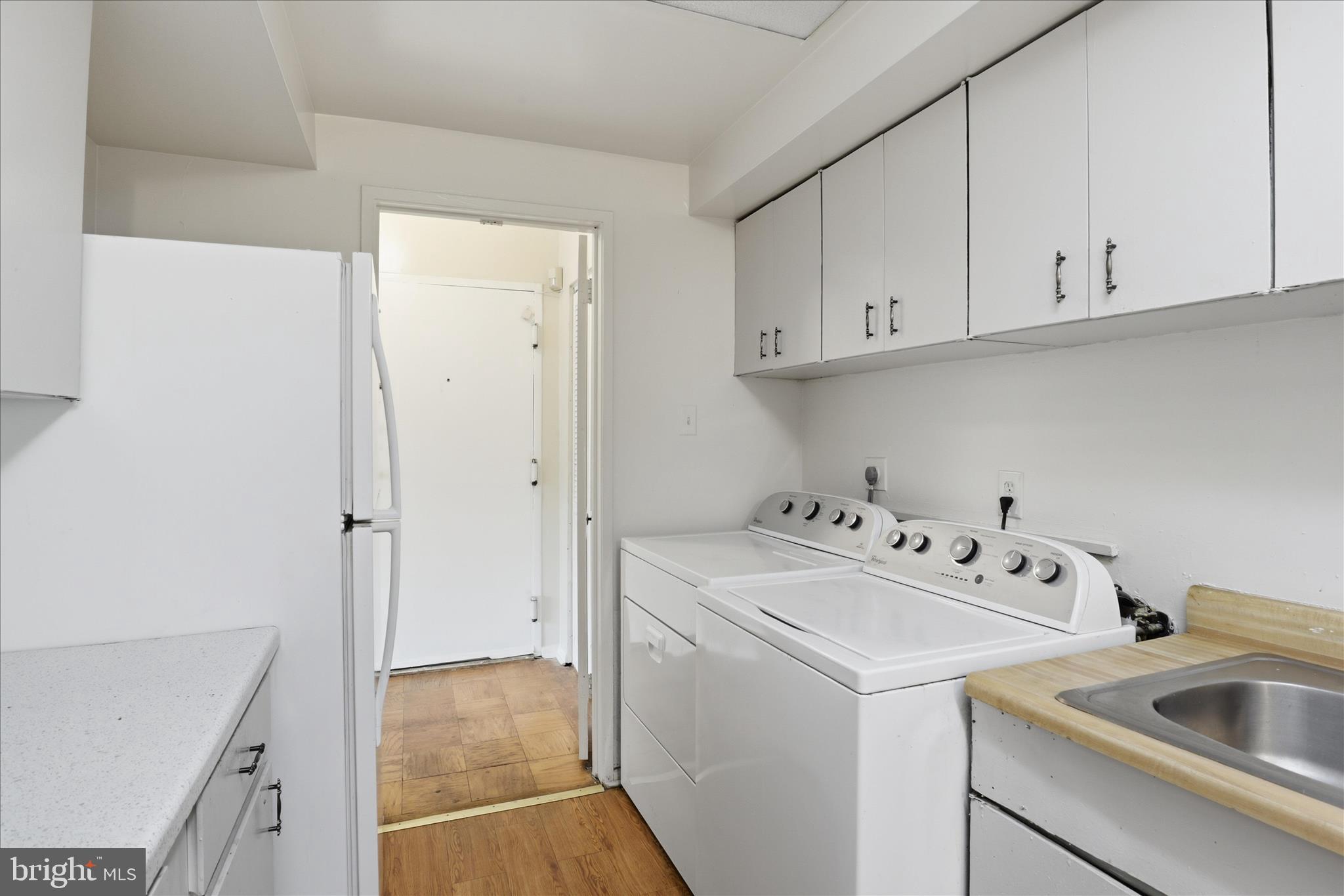 PINES CONDOMINIUM - Residential